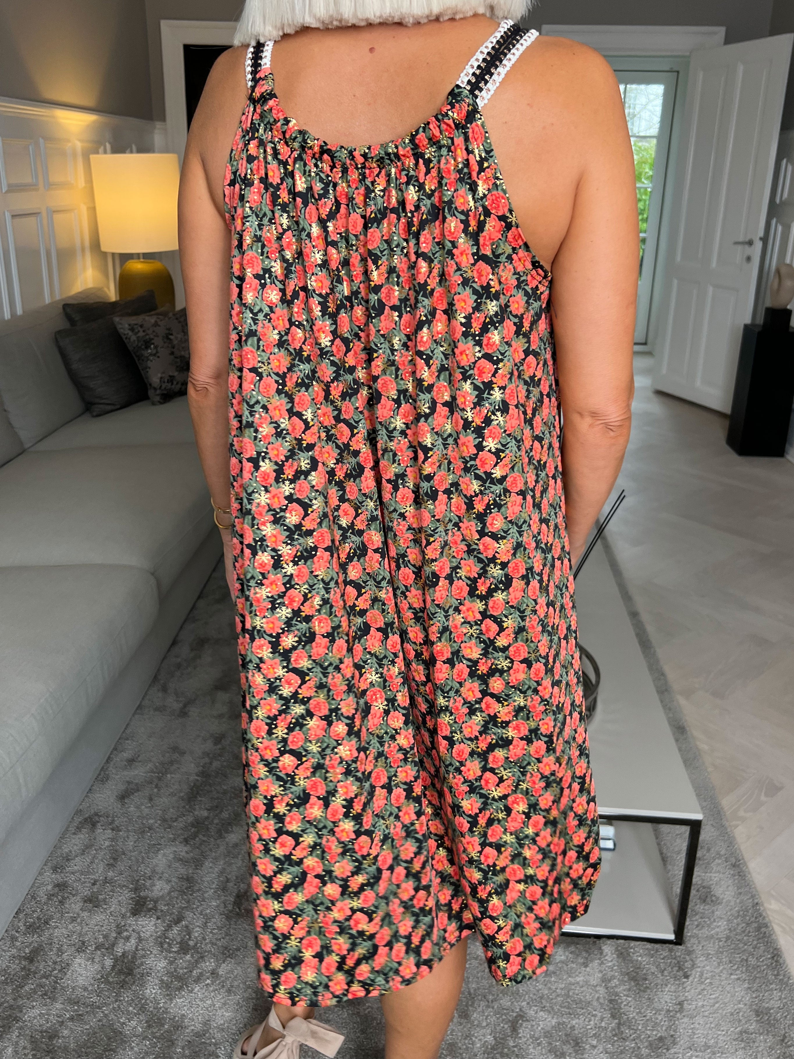 Asta Flower - Klänning med elastiskt band och blommigt tryck