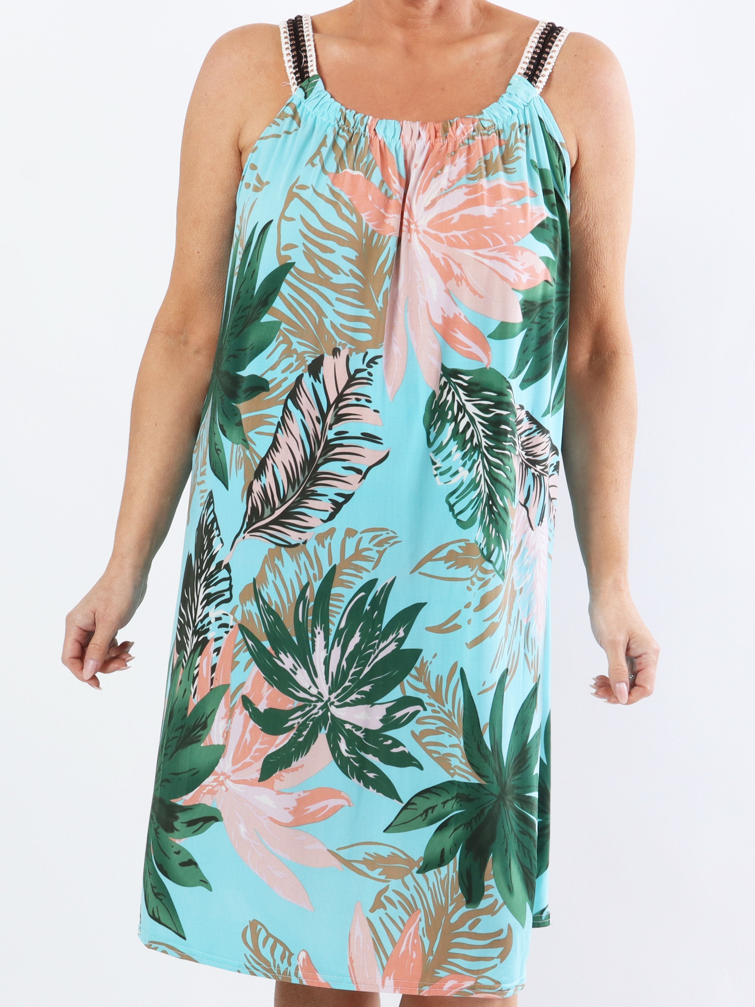 Asta Leaf - Elastisk klänning med band i plus size med blommigt tryck