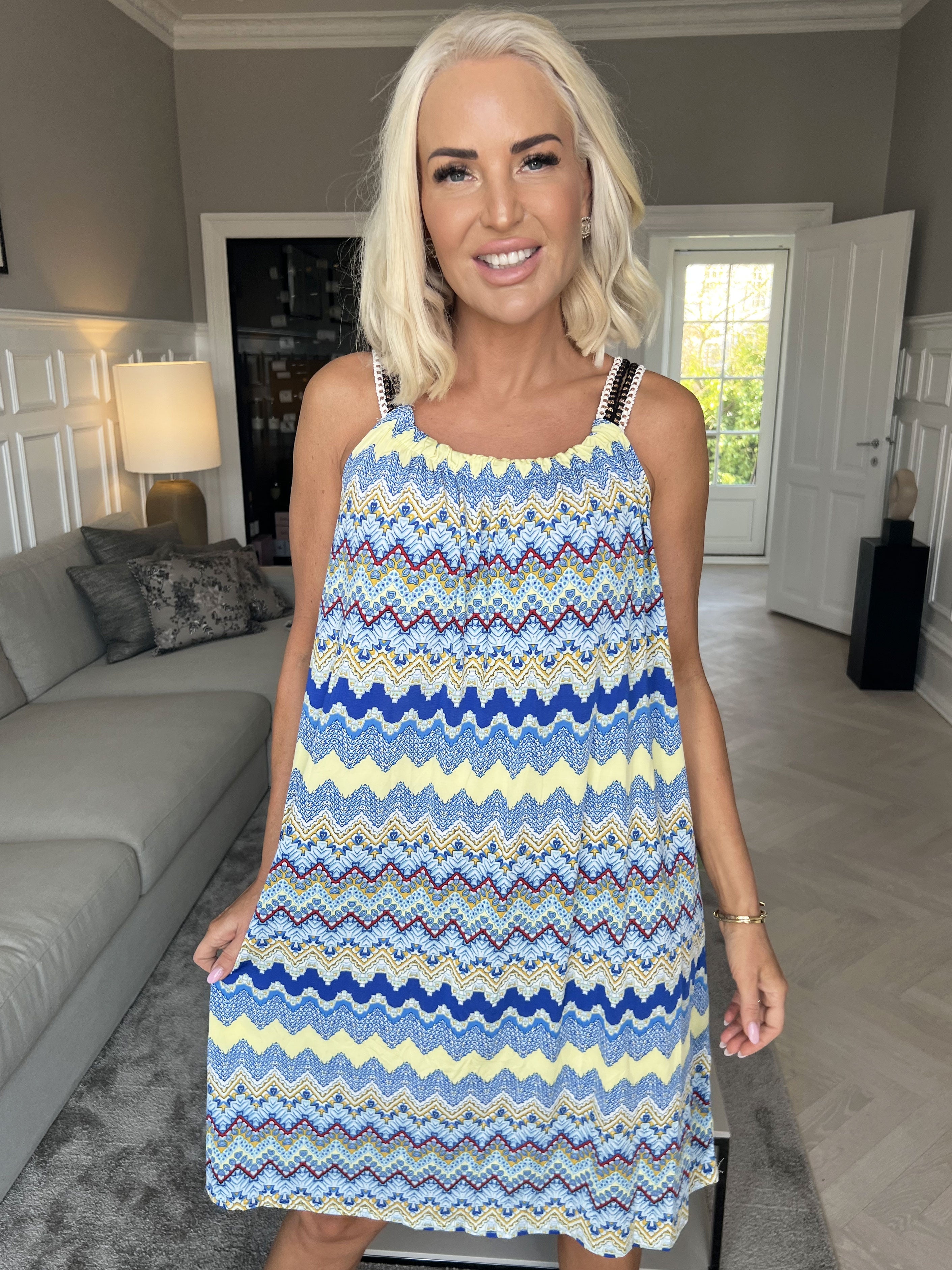 Asta Zigzag - Söt klänning med virkade band - Rose