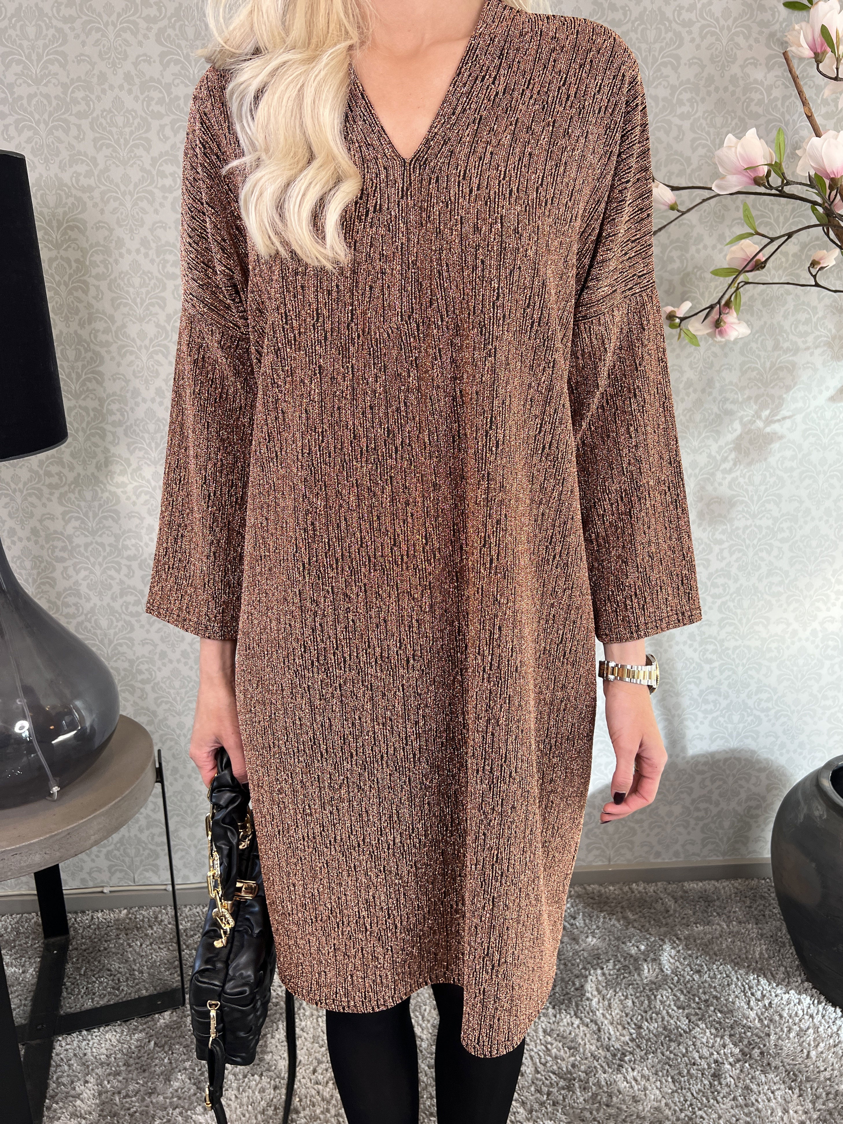 Audine - Enkel glitterklänning i elastiskt tyg