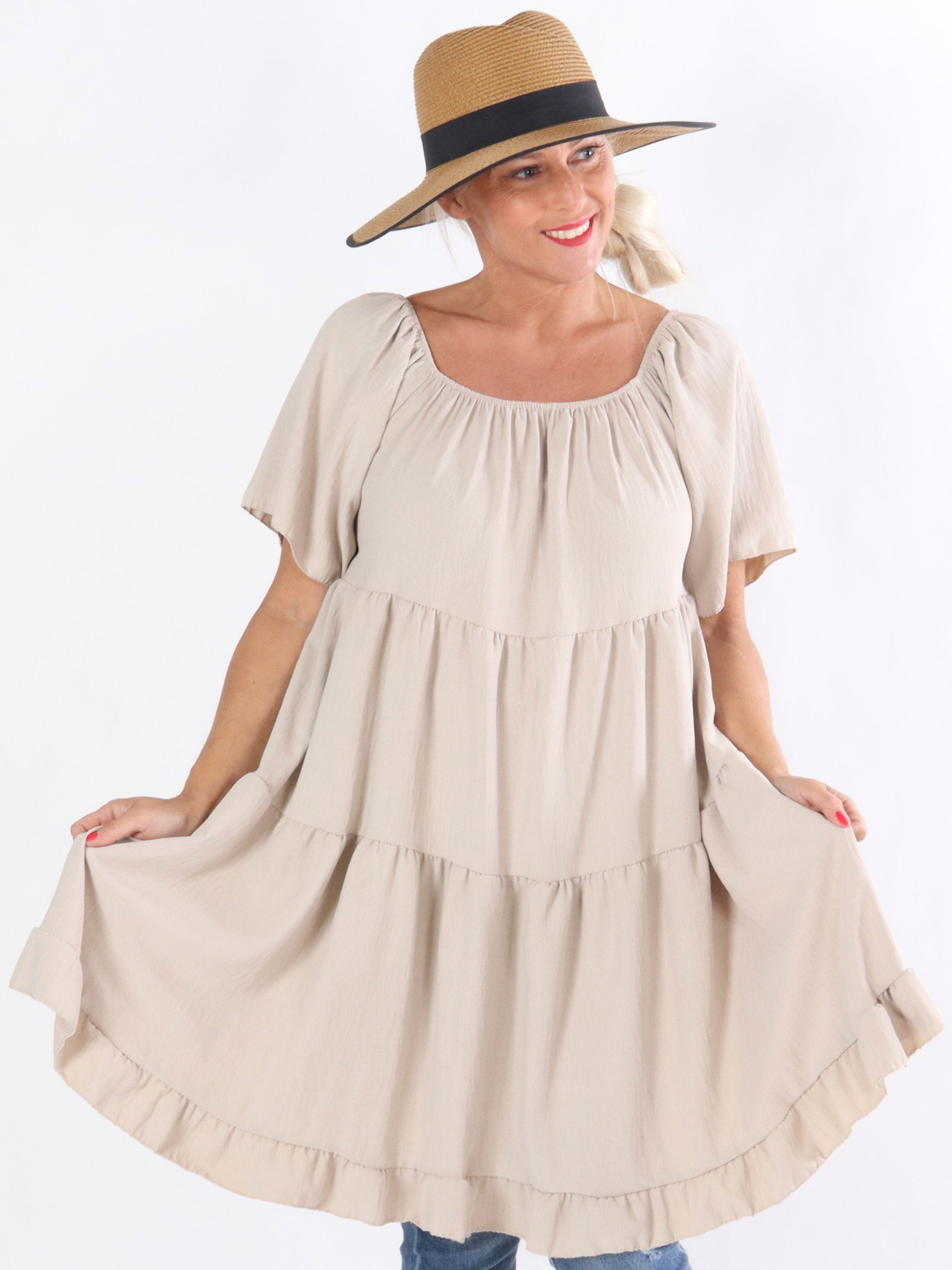 Babeth - Klänning med lagerformad look och volanger