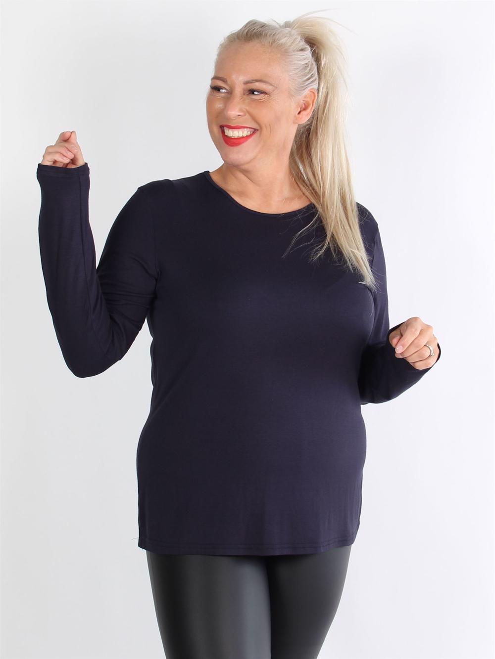 Bari - Svart långärmad basblus med svart färg