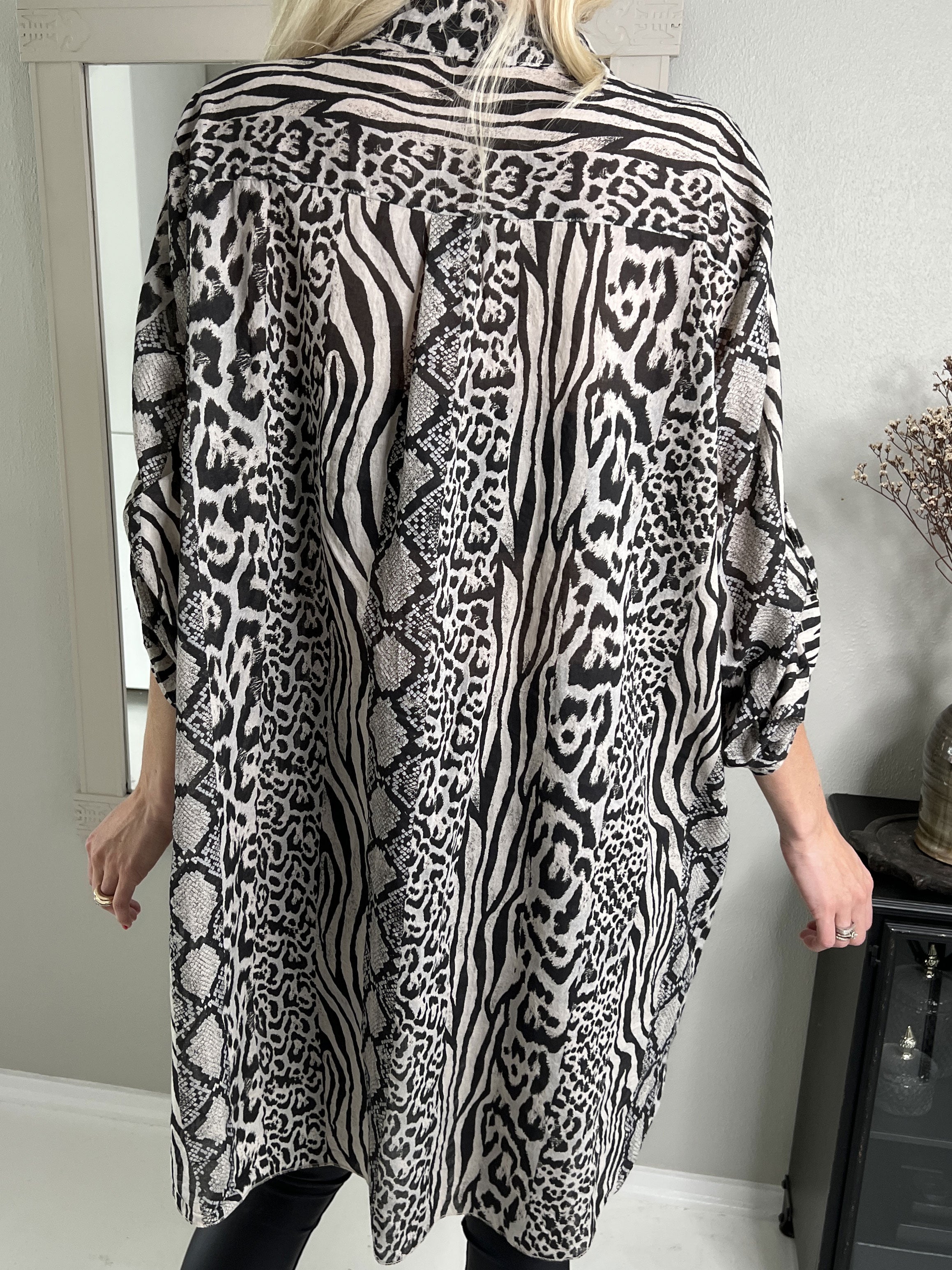 Berna Animal - Skjorta i blandat djurtryck med fickor