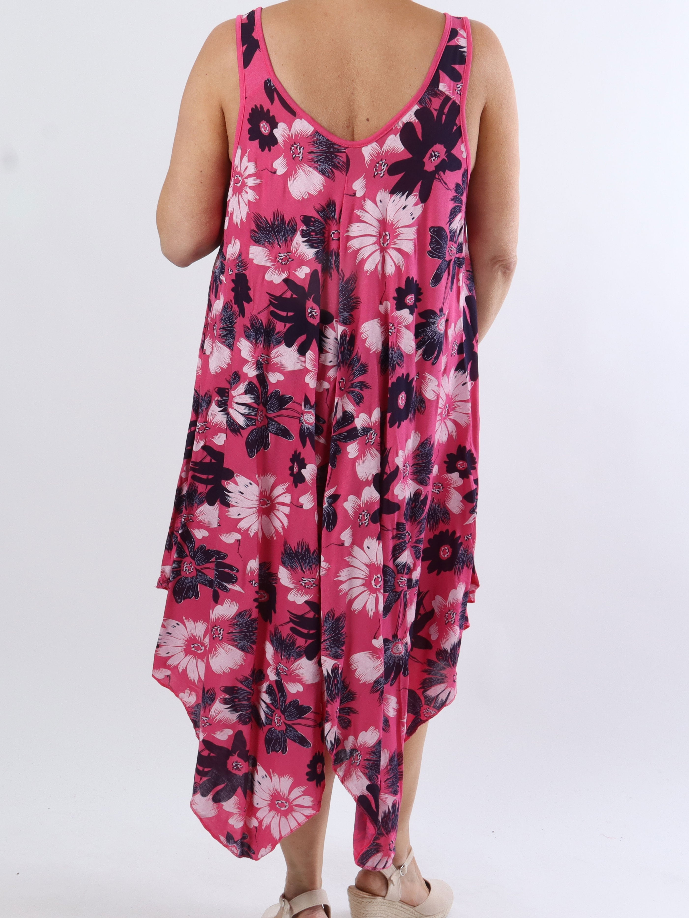 Blair - Luftig klänning i viskos plus size med blommigt tryck