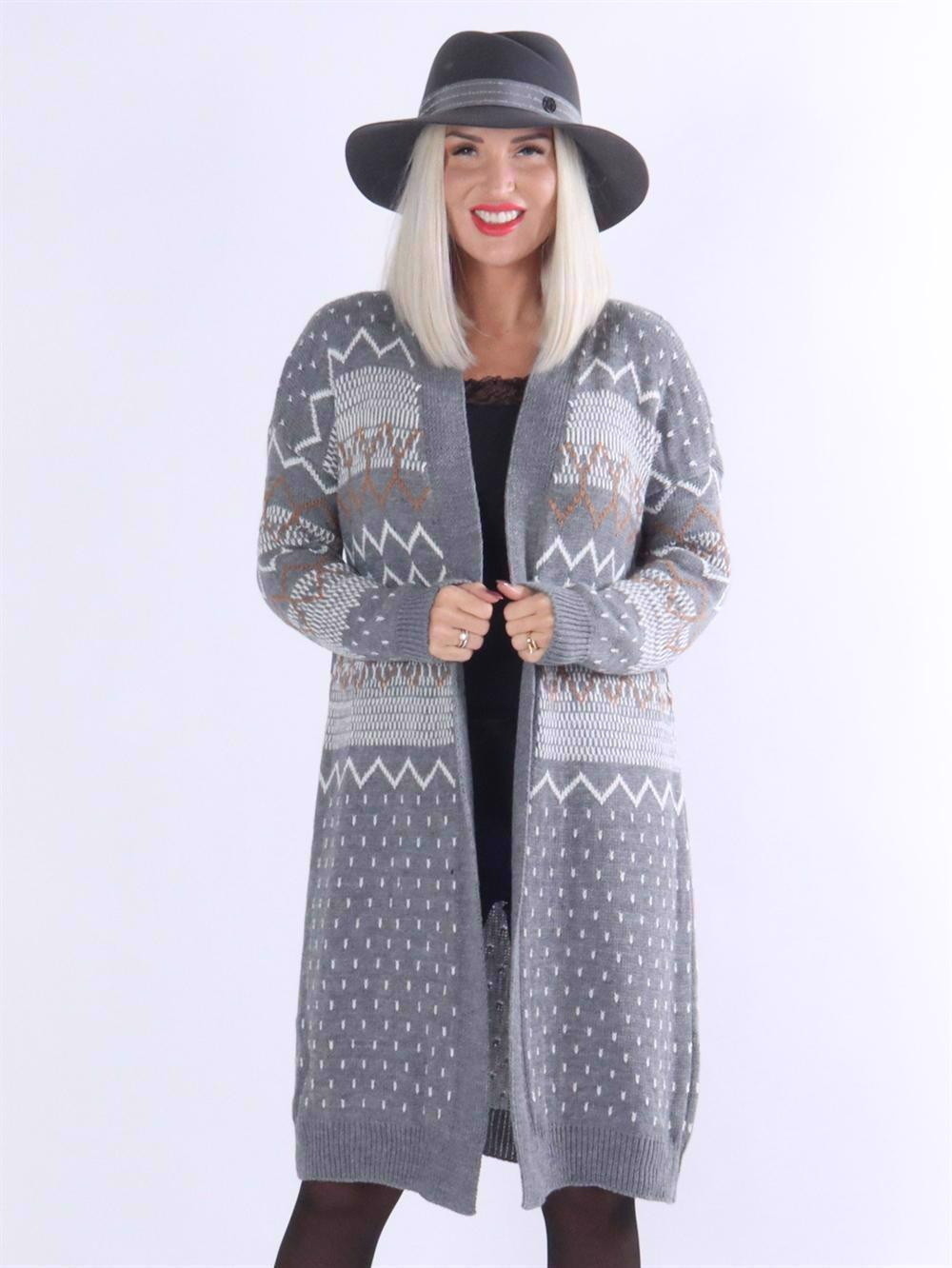 Brandi - Mönstrad stickad kofta