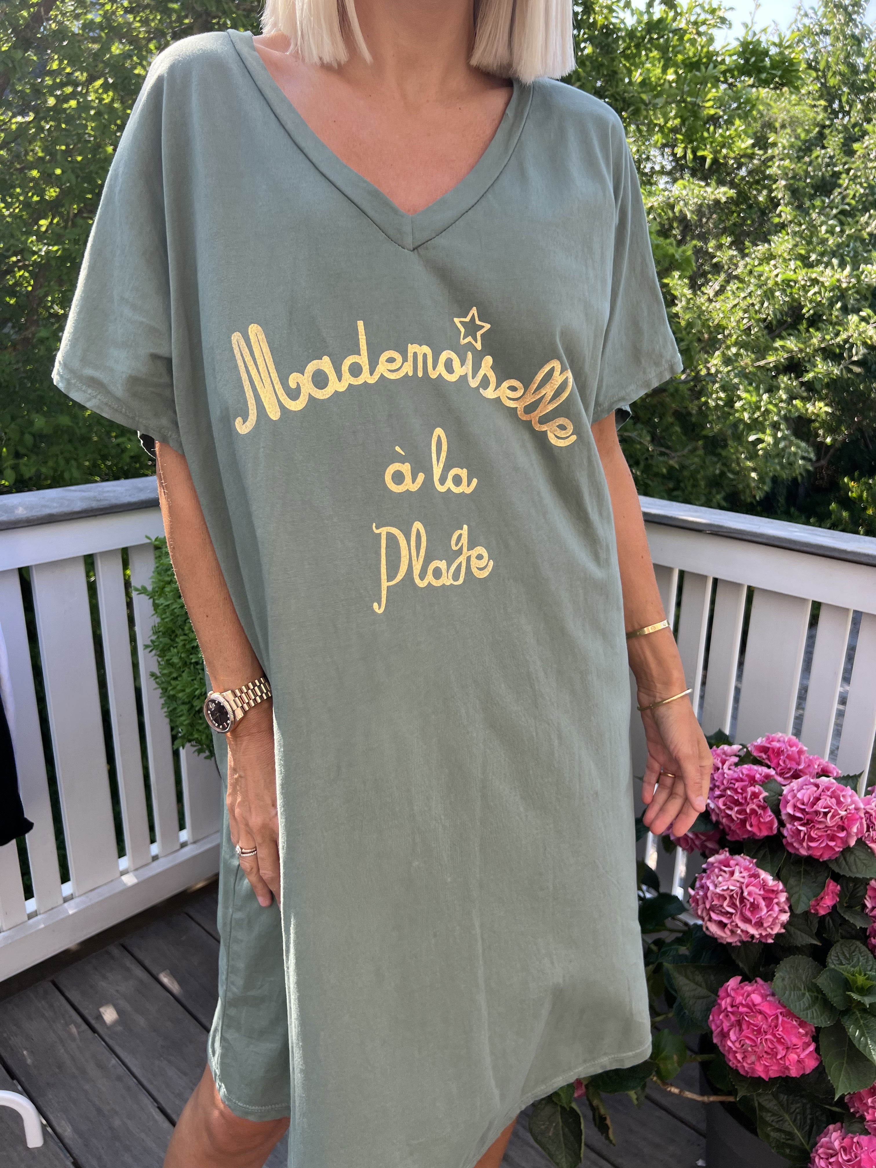 Bree - T-shirtklänning i bomull med guldtext på framsidan - Black