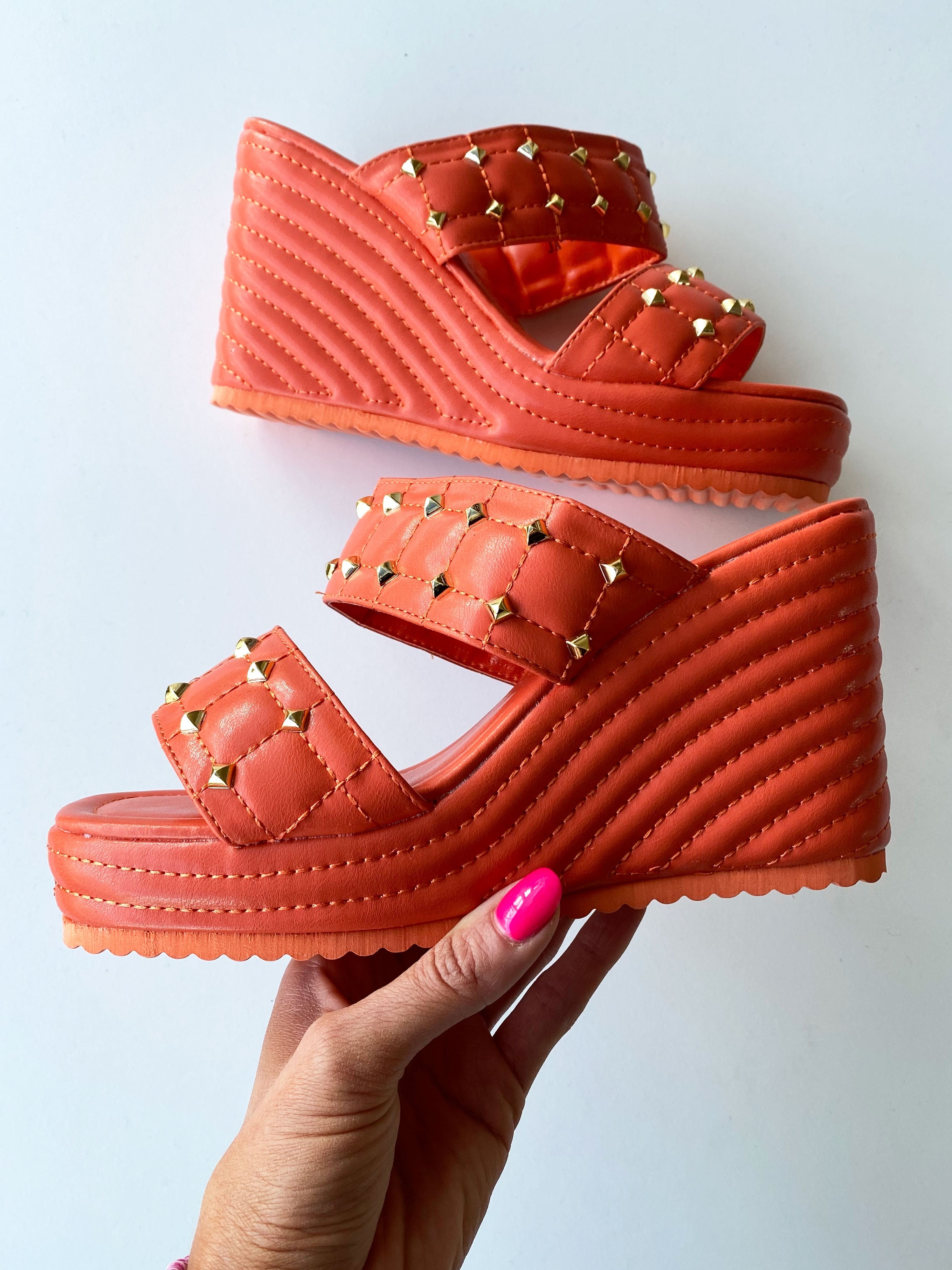 Brooklyn - Sandaler med kilklack och guldnitar