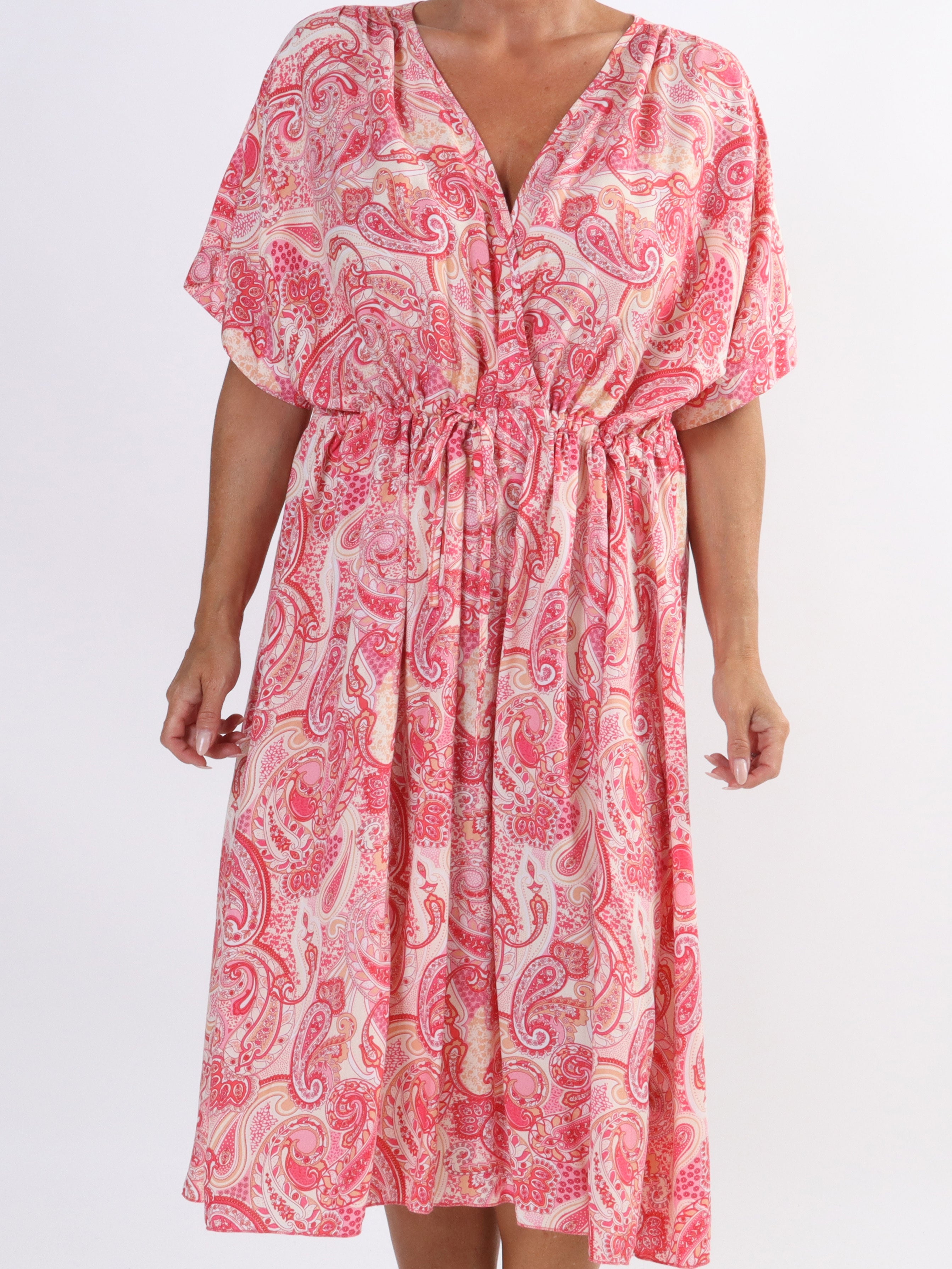 Cali - Söt viskosklänning med paisleymönster i stora storlekar - Rose