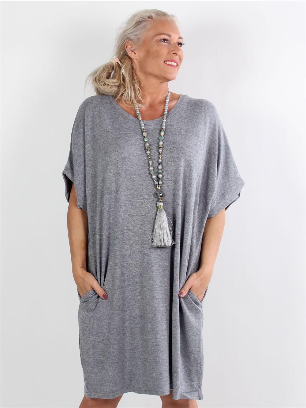 Casilda - Svart oversized t-shirt klänning i mjukt tyg