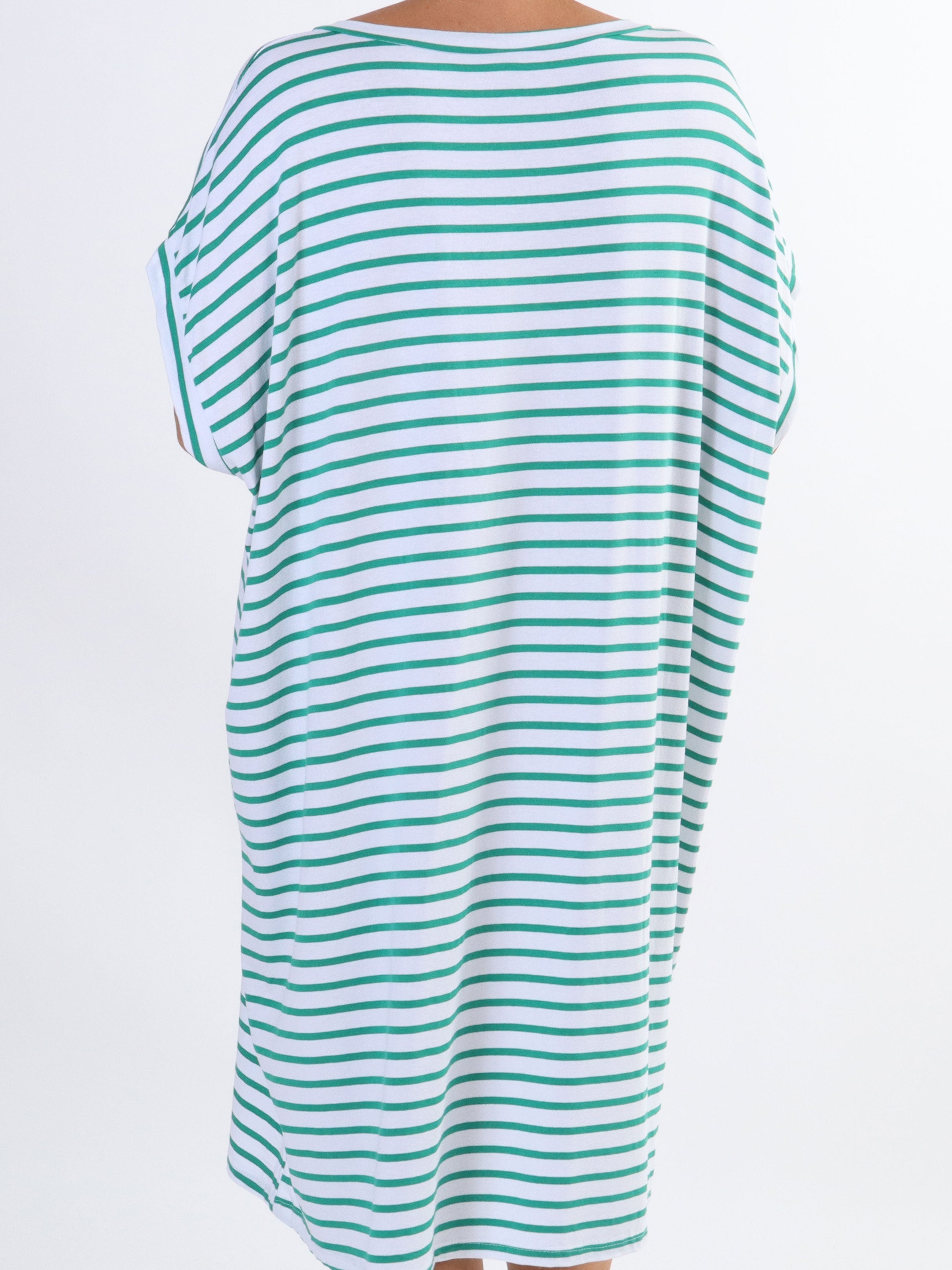 Cath - T-shirtklänning i viskos med silverstjärna i plusstorlek - Navy