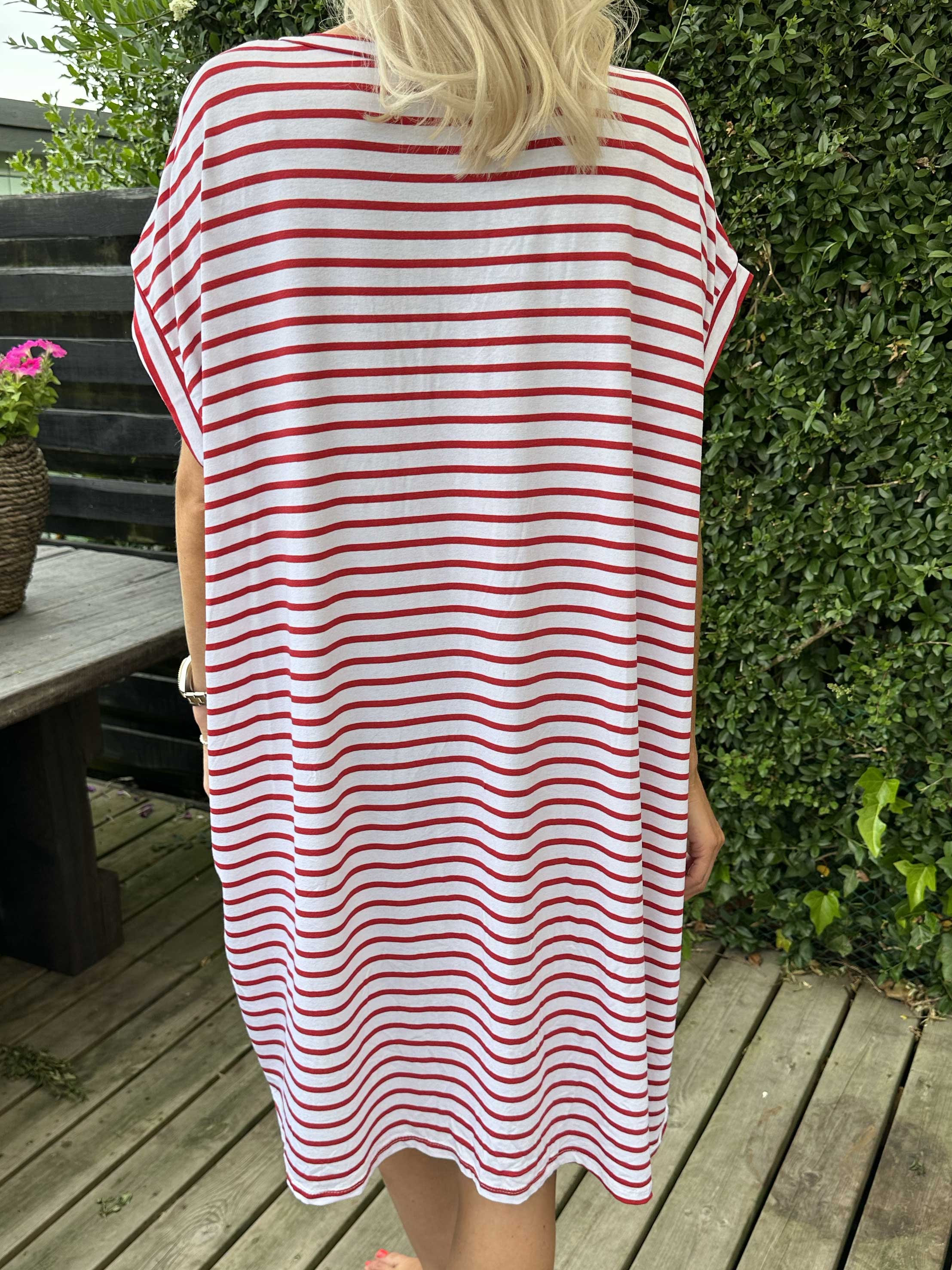 Cath - Söt t-shirtklänning i viskos med silverstjärna