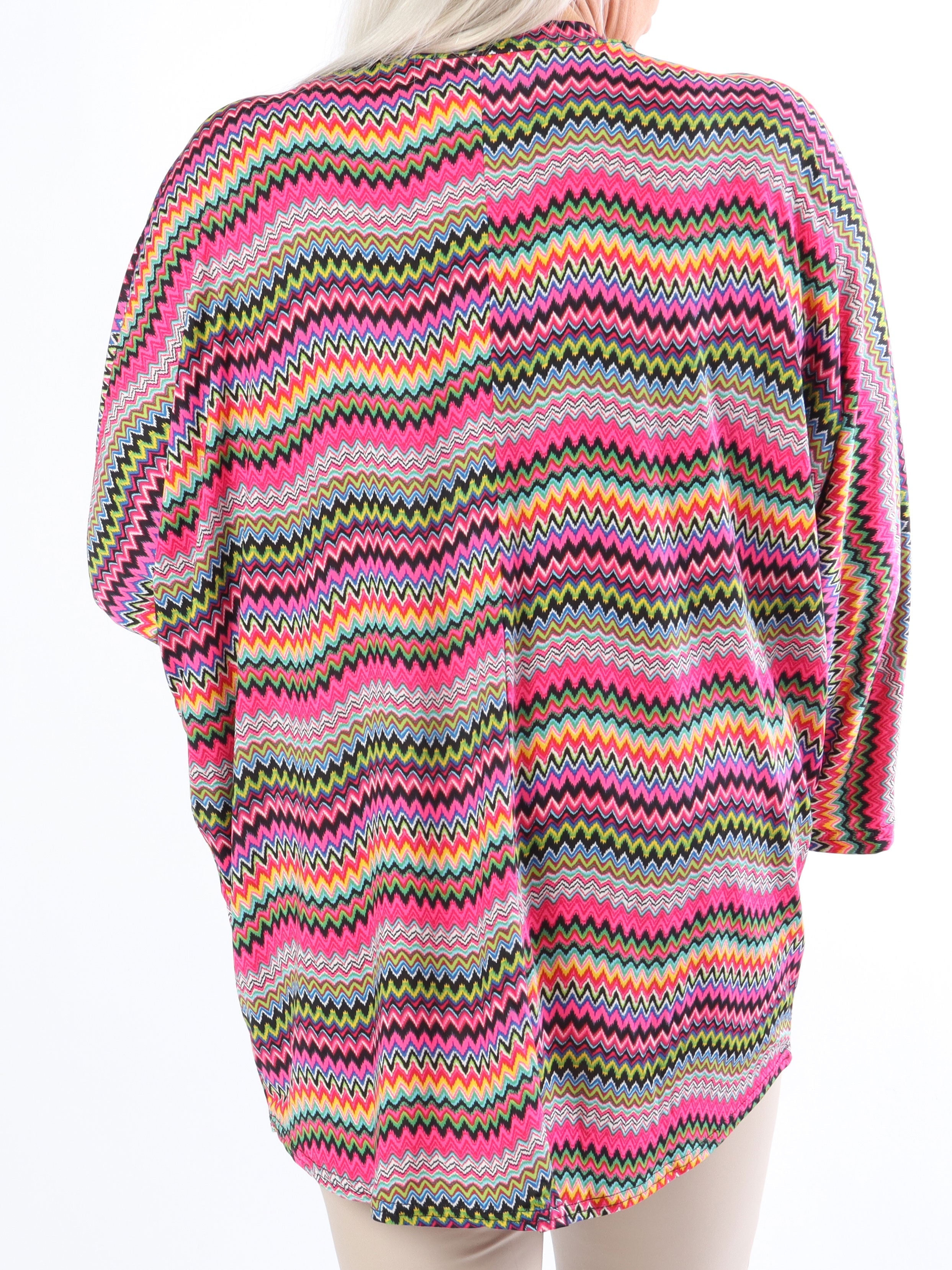 Celia Zigzag - Söt plus size tunika i elastiskt tyg med dragkedja