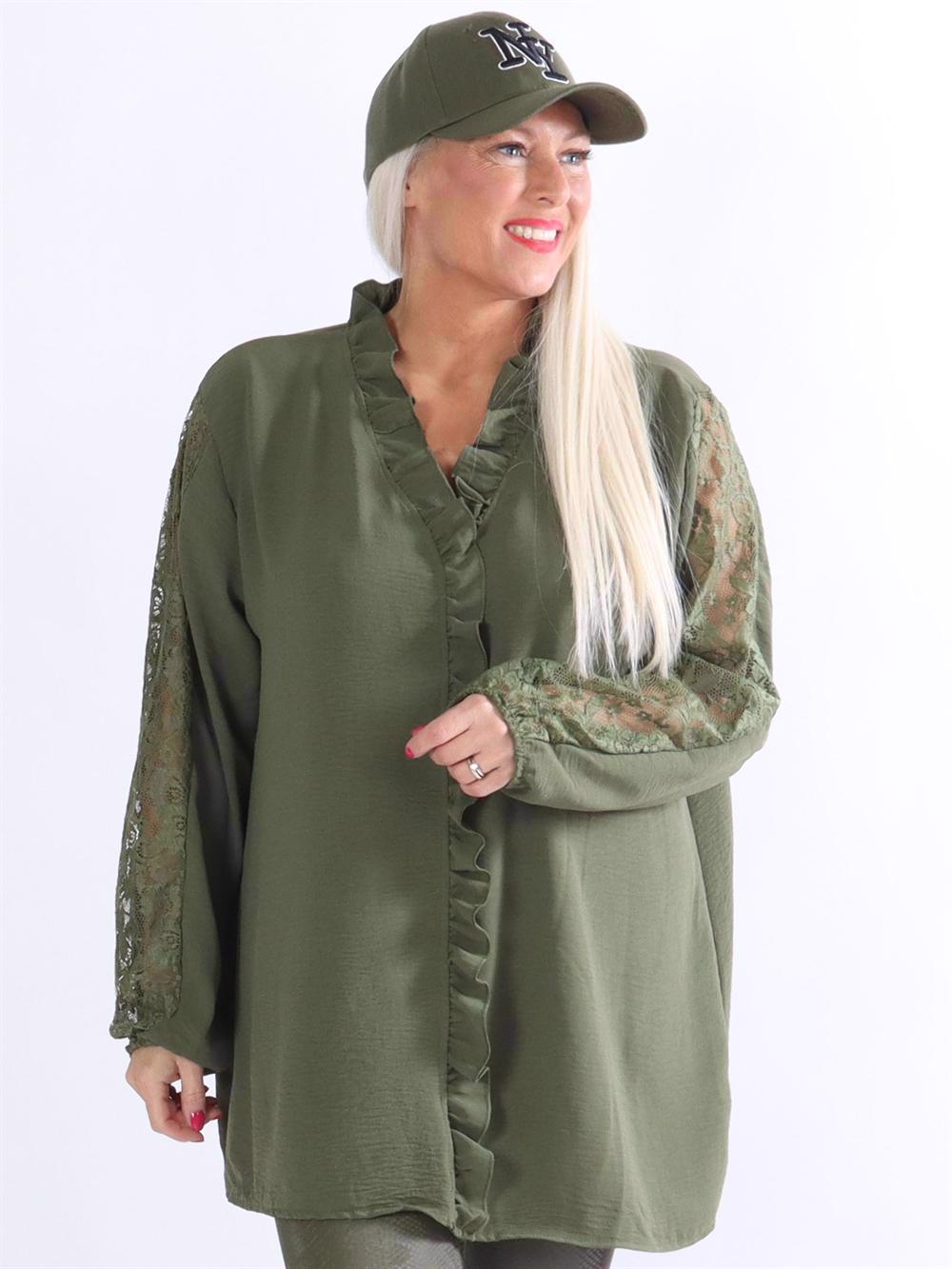 Chaka - Tunika med spets och volang framtill