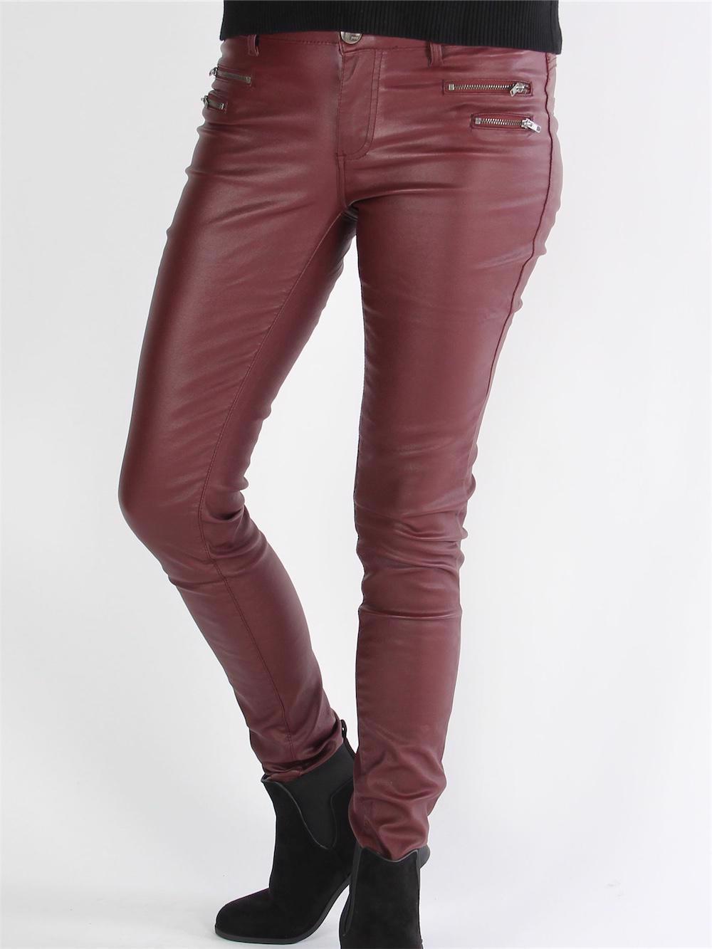 Coz - Svarta byxor i läderlook med blixtlåsdetaljer