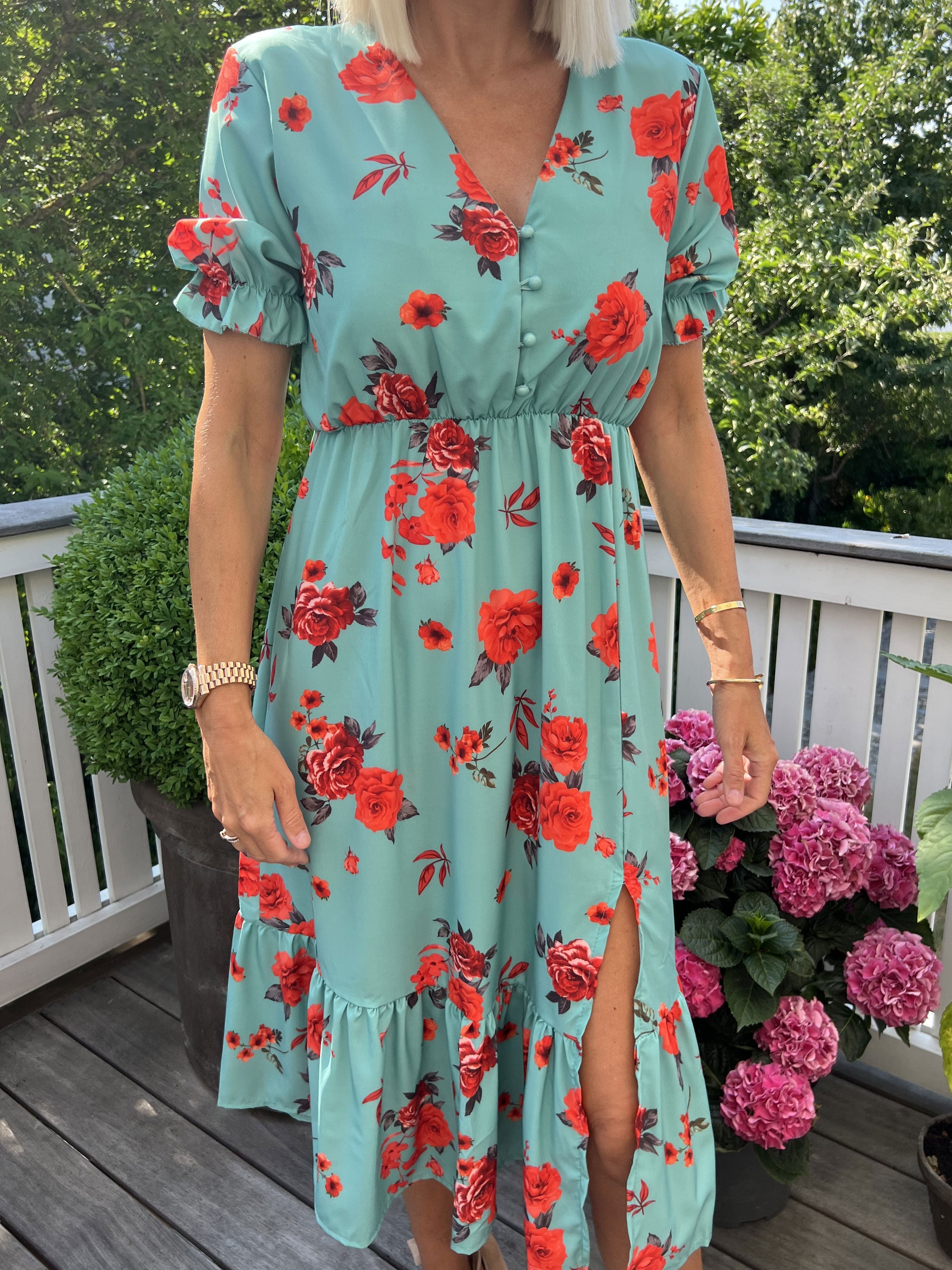 Chrishell - Kort sommarklänning med knappar på bröstet - Pink