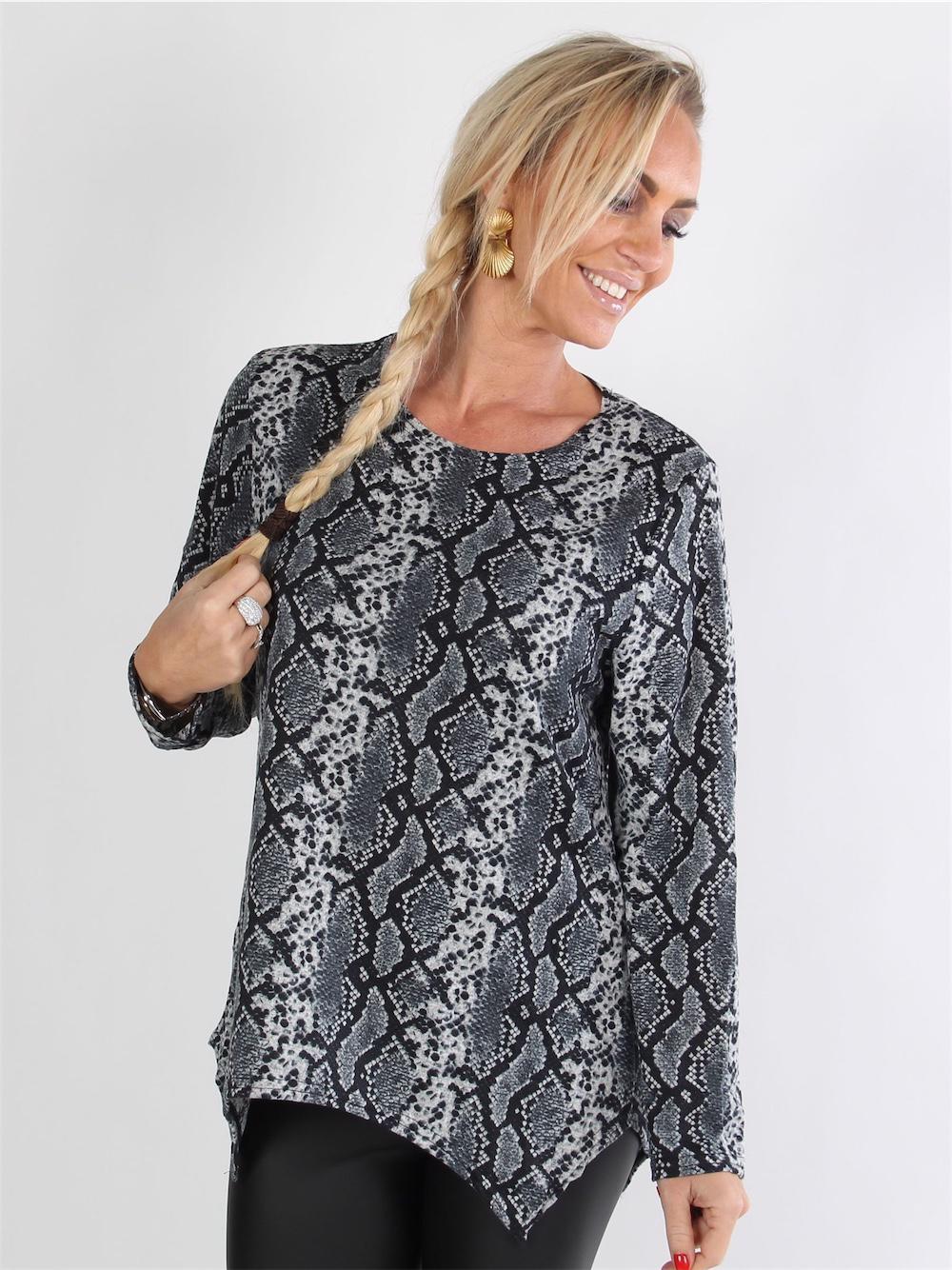 Crystal - Blå långärmad blus med ormtryck