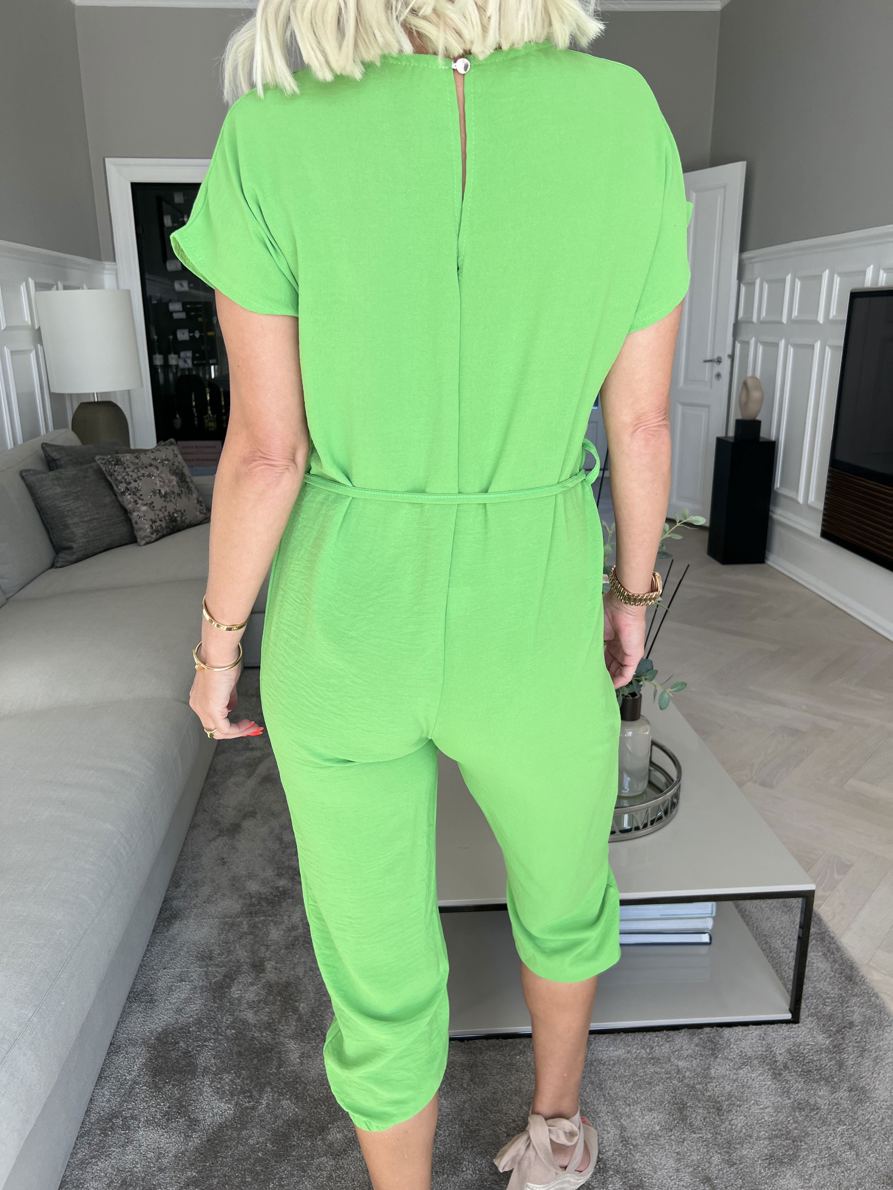 Cuba - Söt byxdräkt med slips