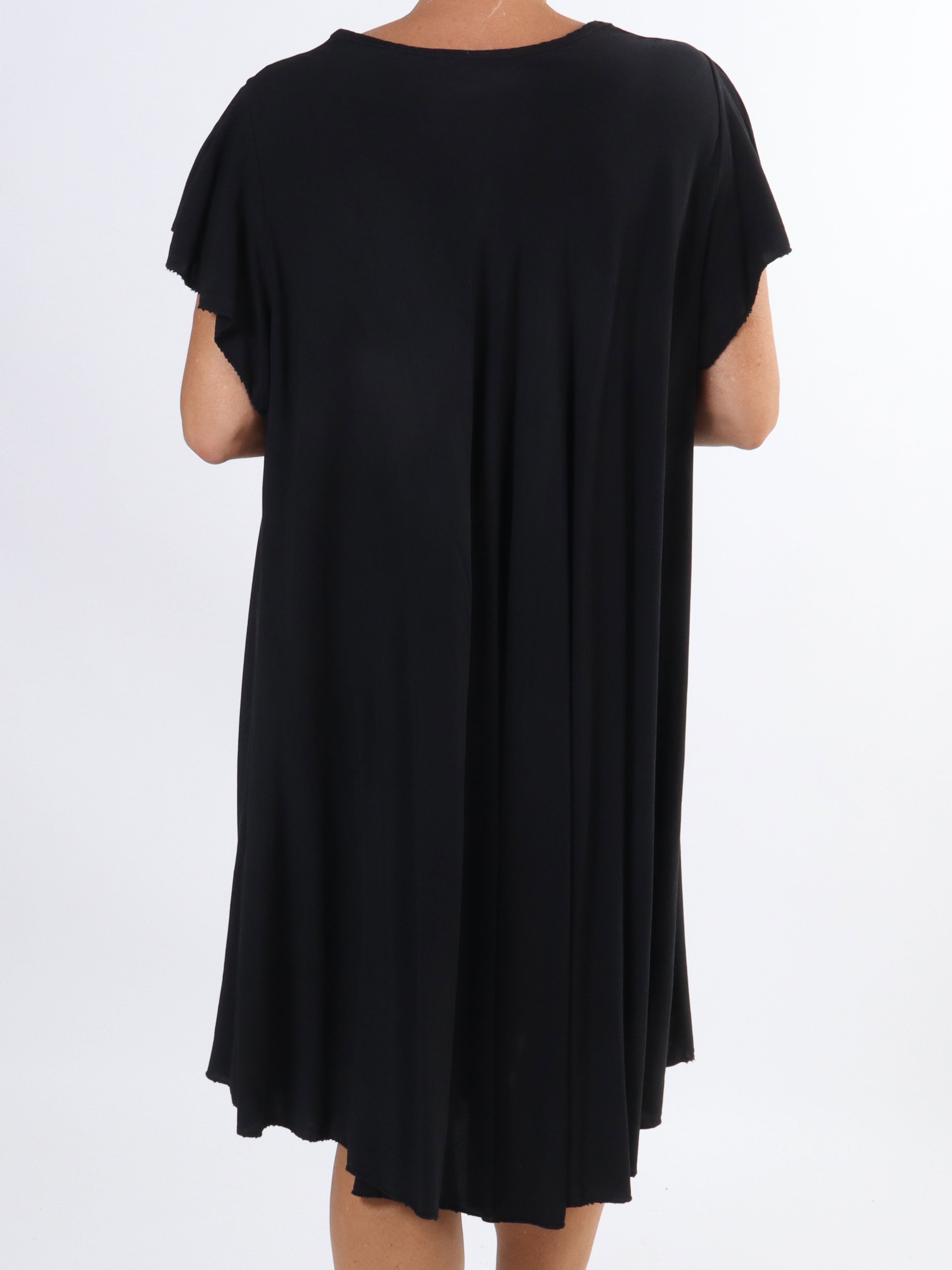 Davina - Enkel viskosklänning med t-shirtärmar i stora storlekar