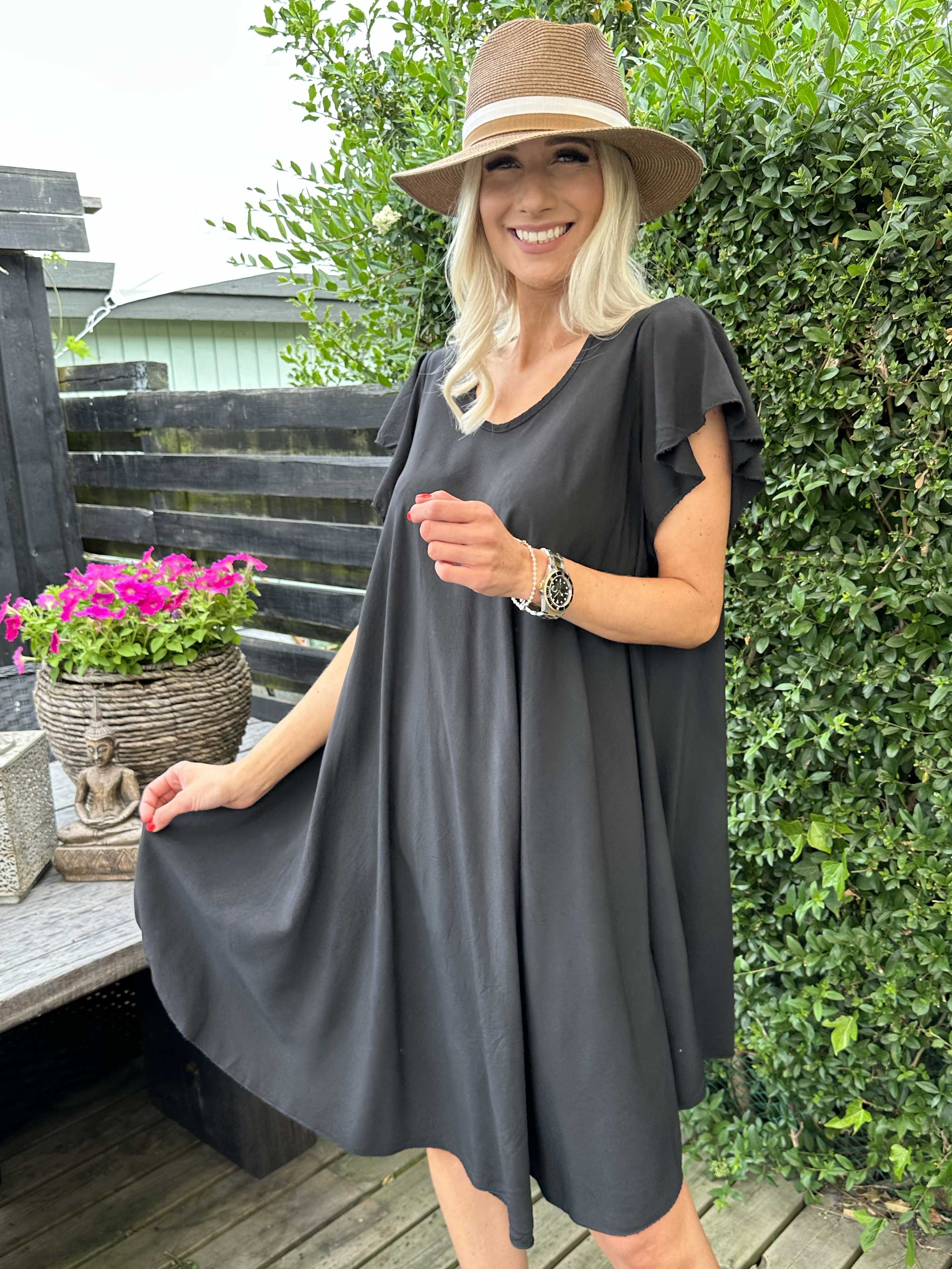 Davina - Enkel viskosklänning med t-shirtärmar