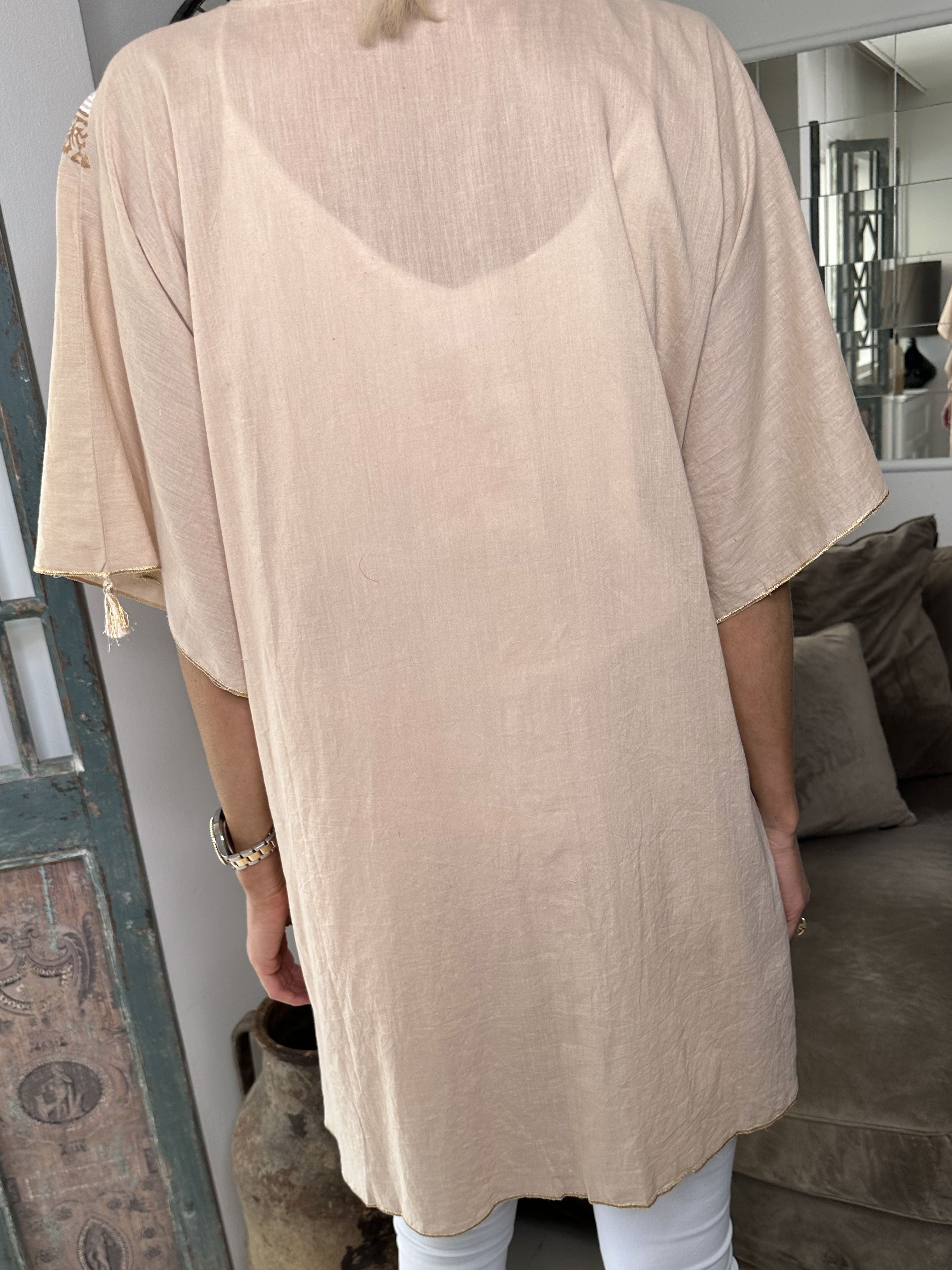 Delecias - Delikat öppen tunika med band