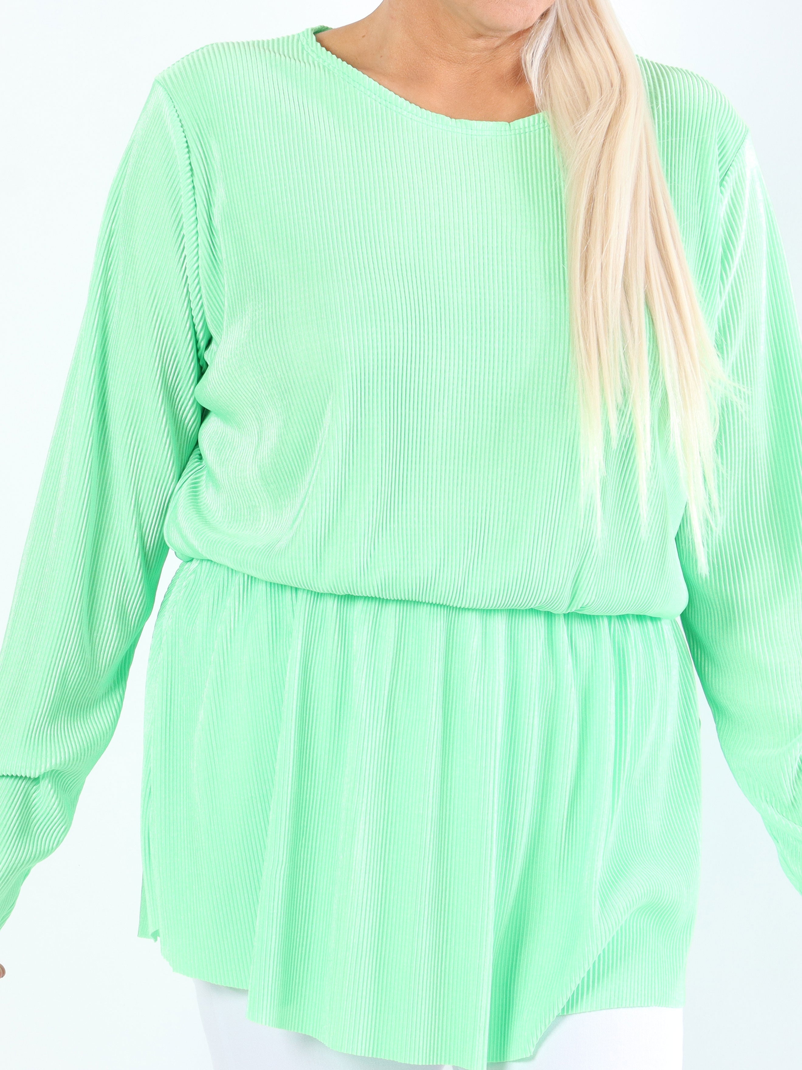 Delfina - Randig långärmad plus size blus med liten kjol