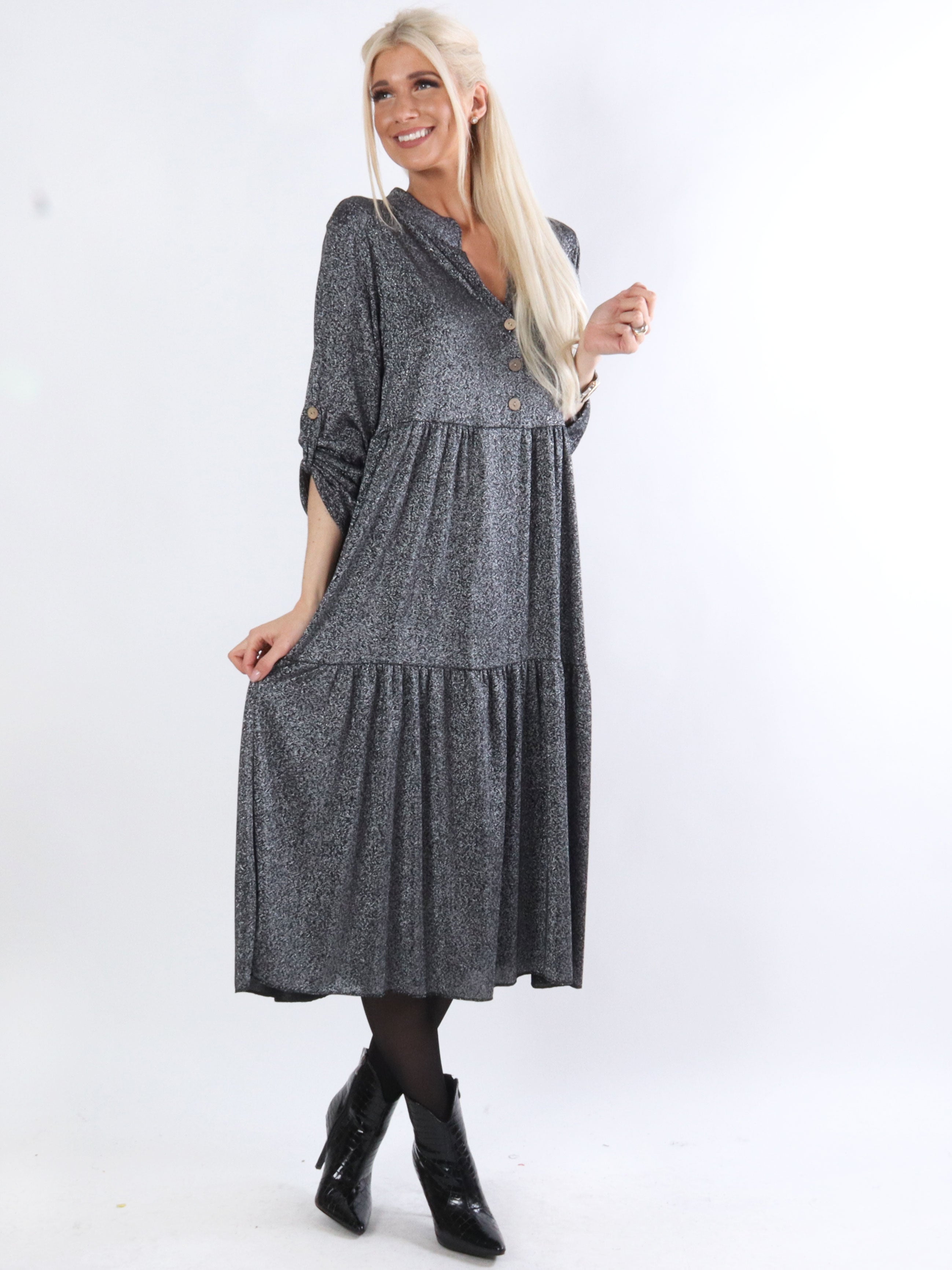 Demi - Lång klänning med glimmertrådar