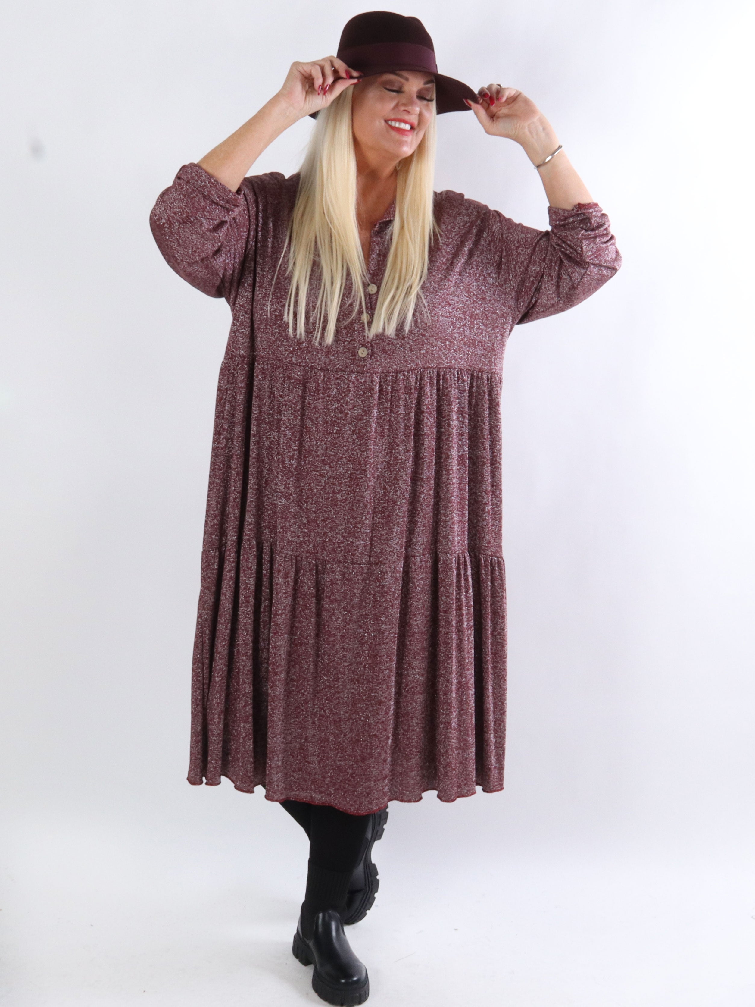 Demi - Lång klänning med glimmertrådar