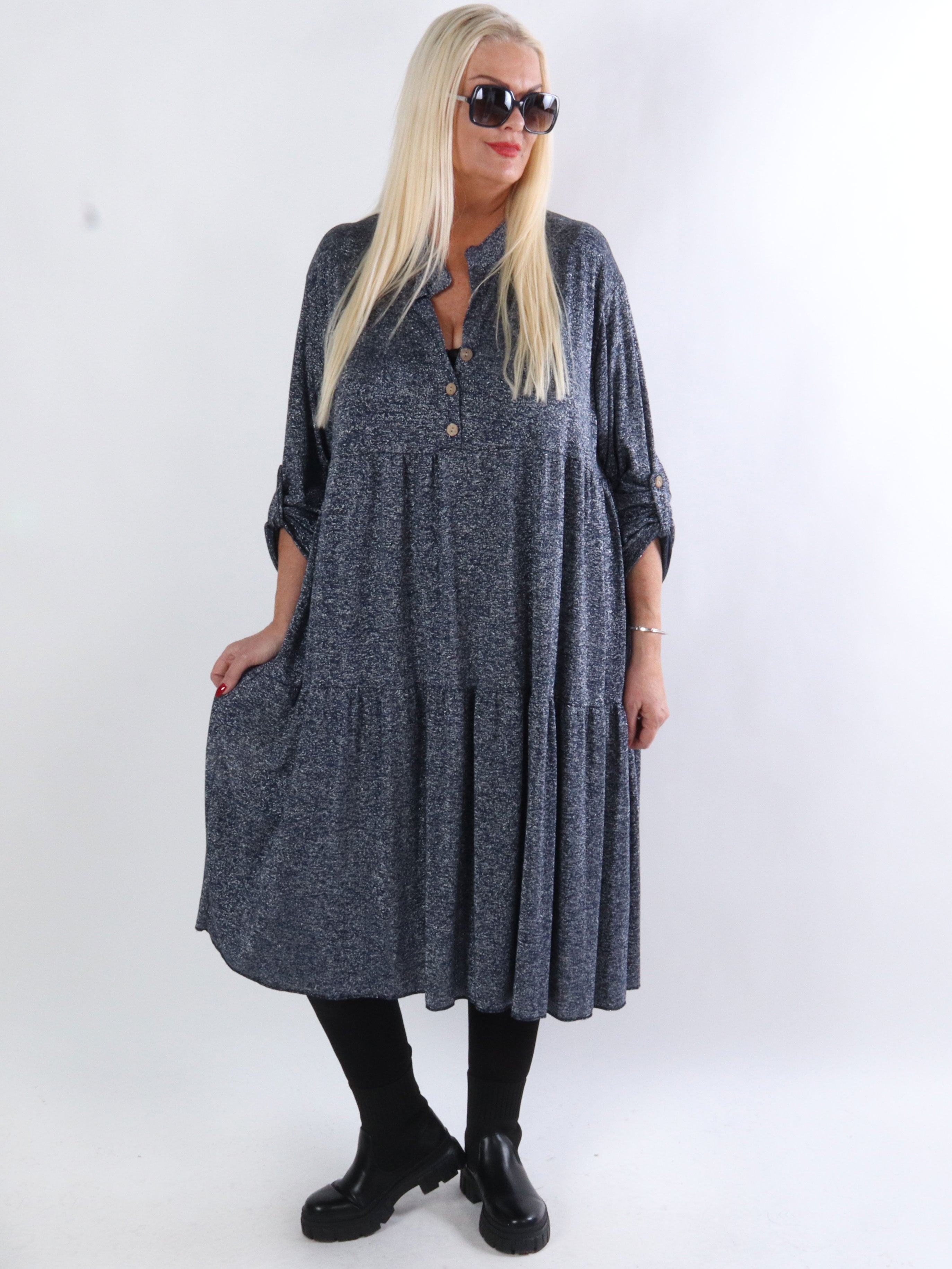 Demi - Lång klänning med glimmertrådar