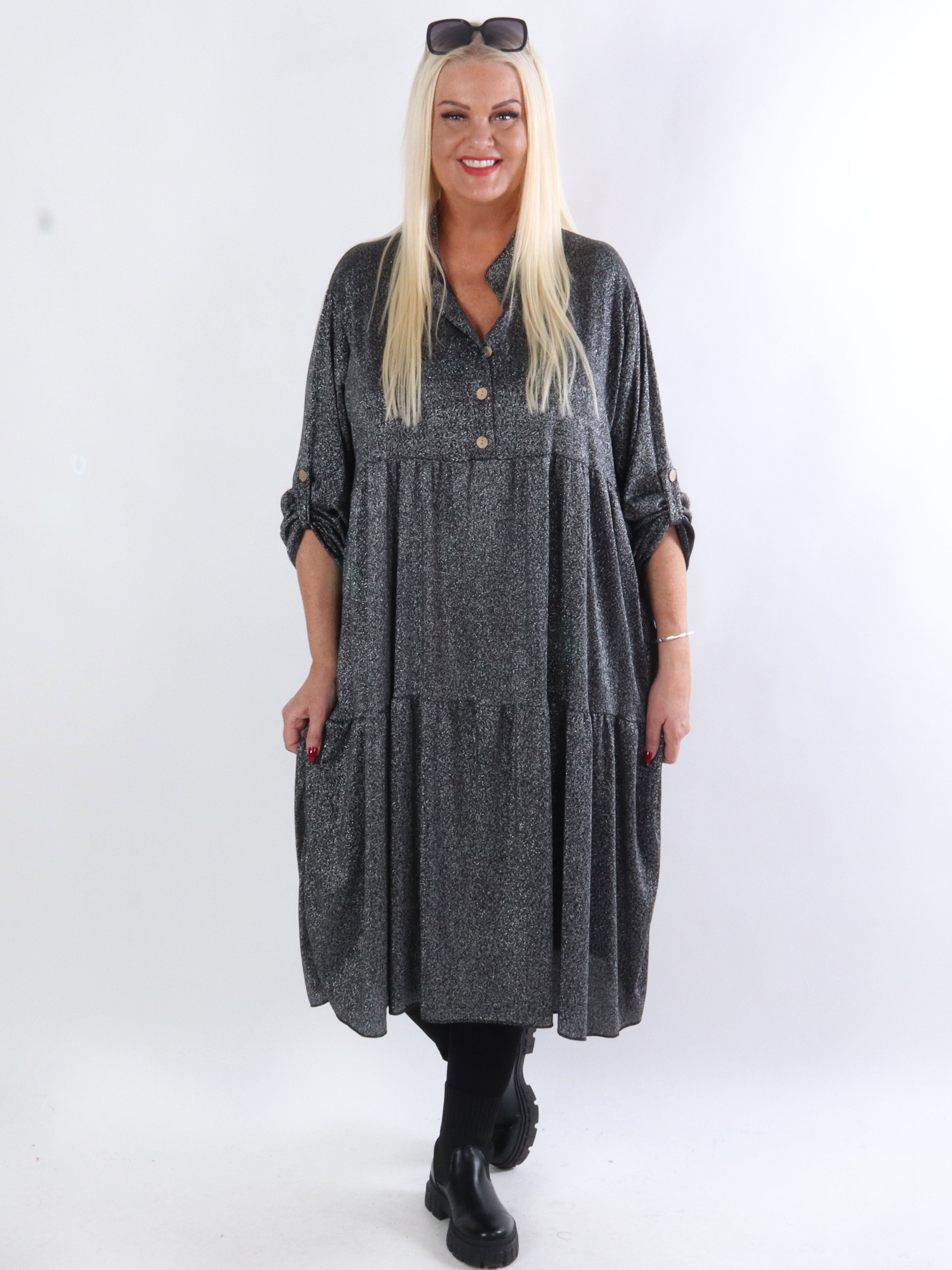 Demi - Lång klänning med glimmertrådar