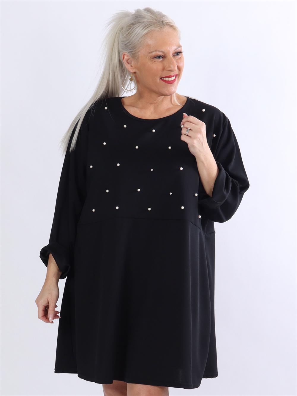 Diana - Klänning med pärlor och knä