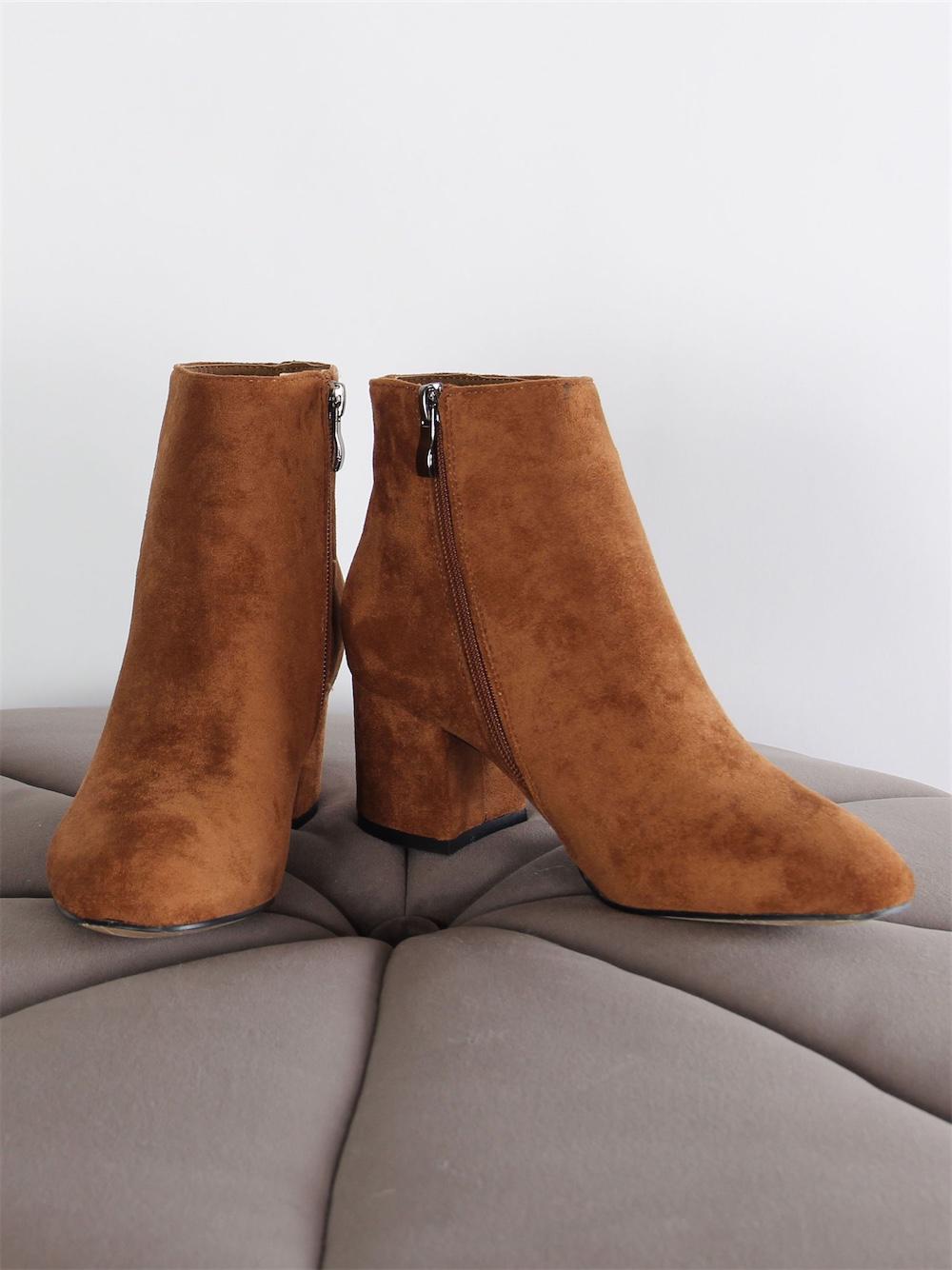 Dina - Kamelfärgade mocka-look stövlar