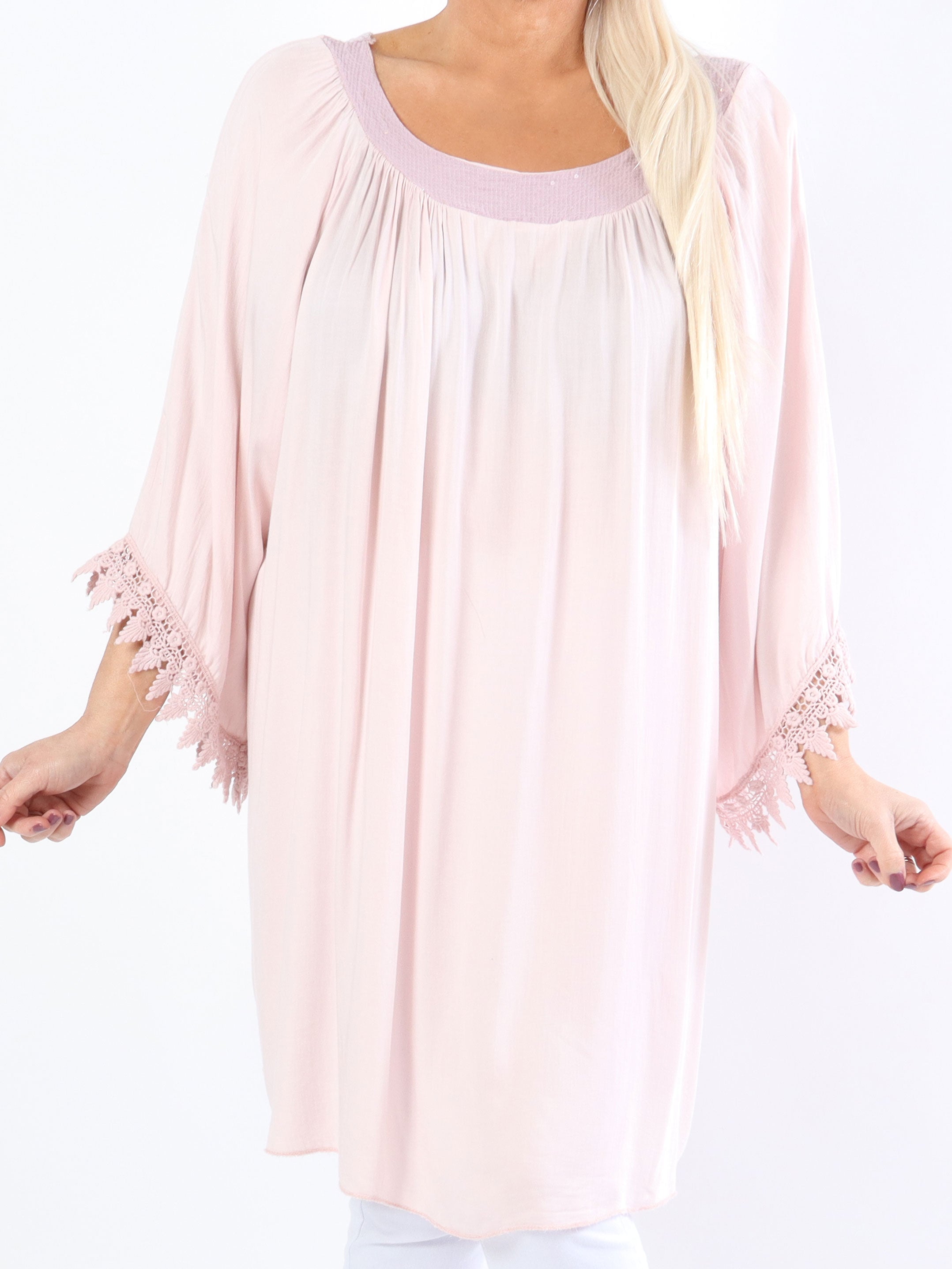 Dolores - Tunikaklänning i plus size med paljetter och broderier