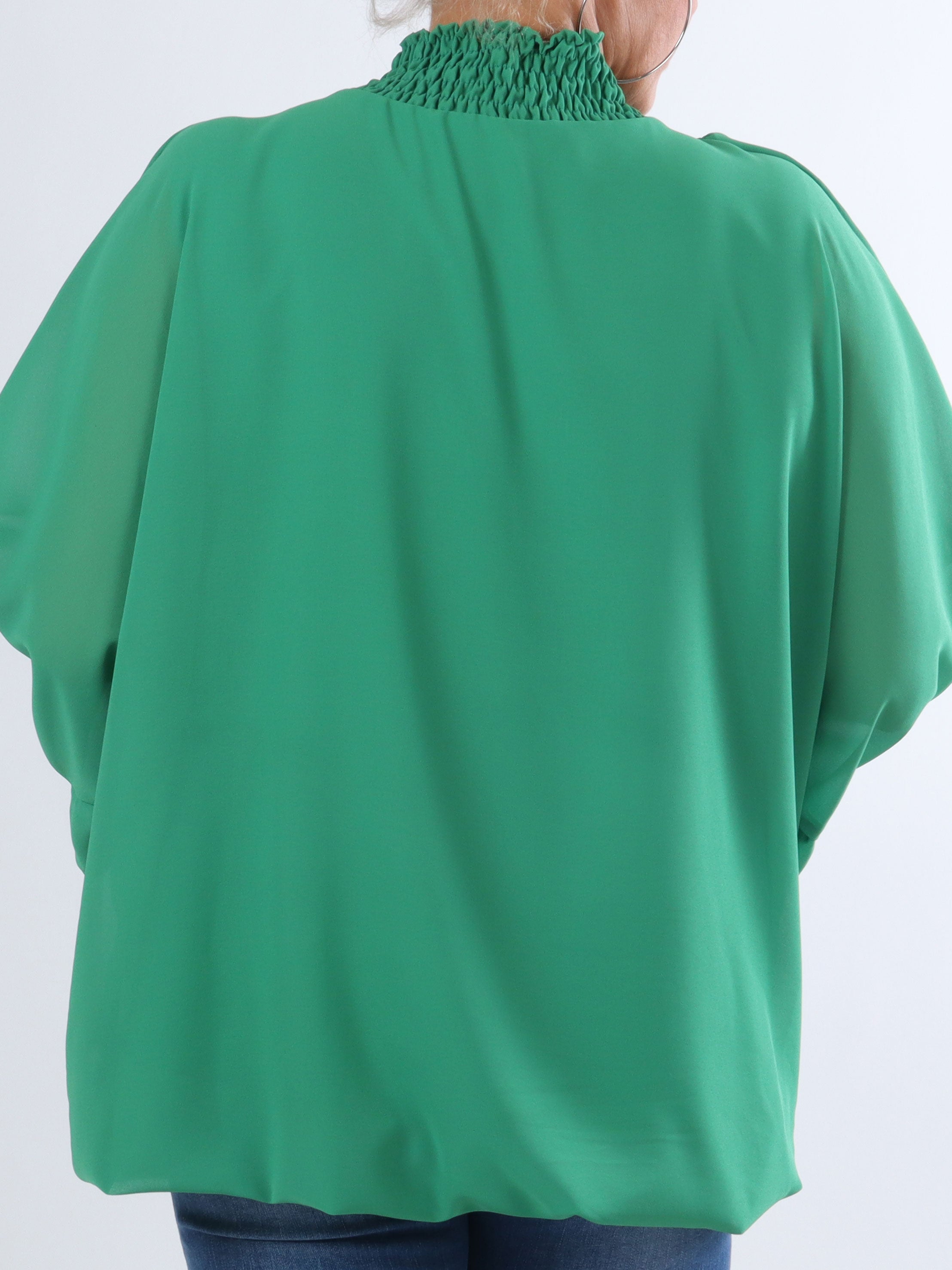 Edina - Fin plus size blus med vida ärmar - Black