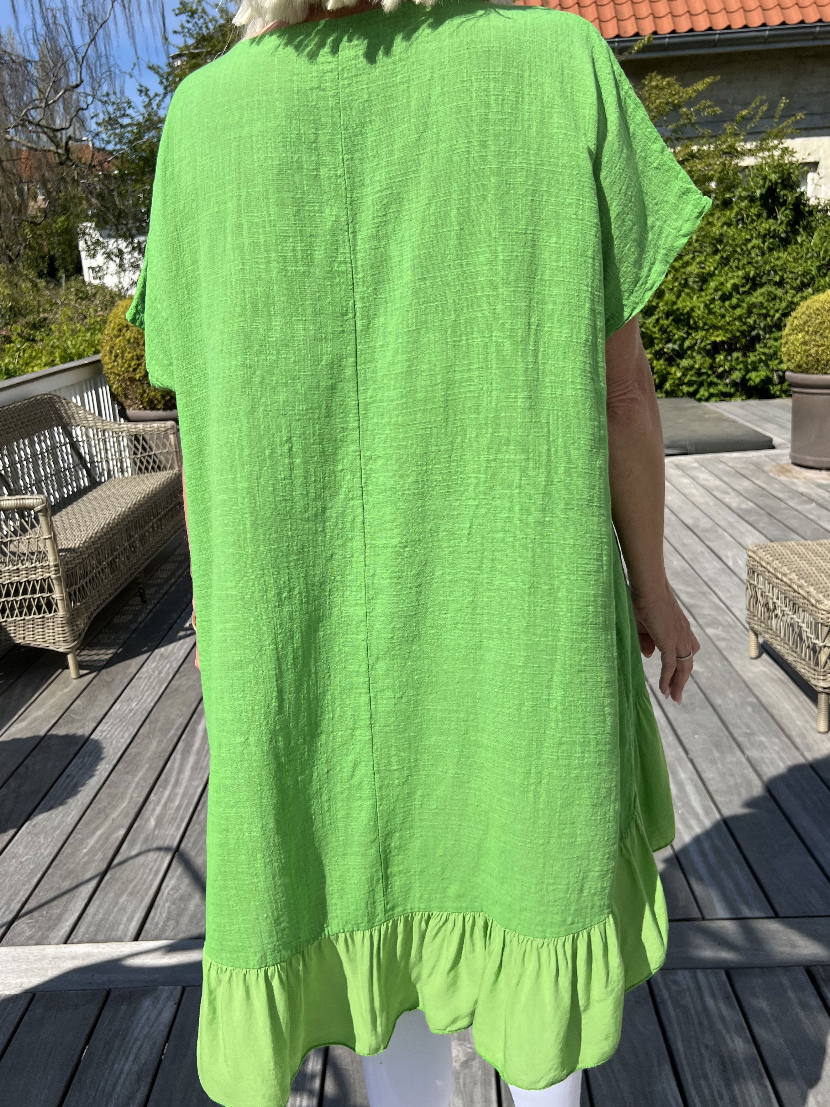 Elba - Tunika med förskjuten längd och volanger