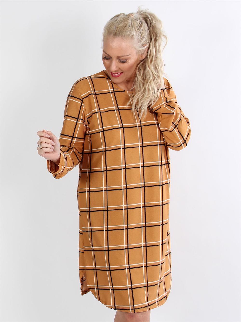 Elena - Svart rutig klänning med långa ärmar