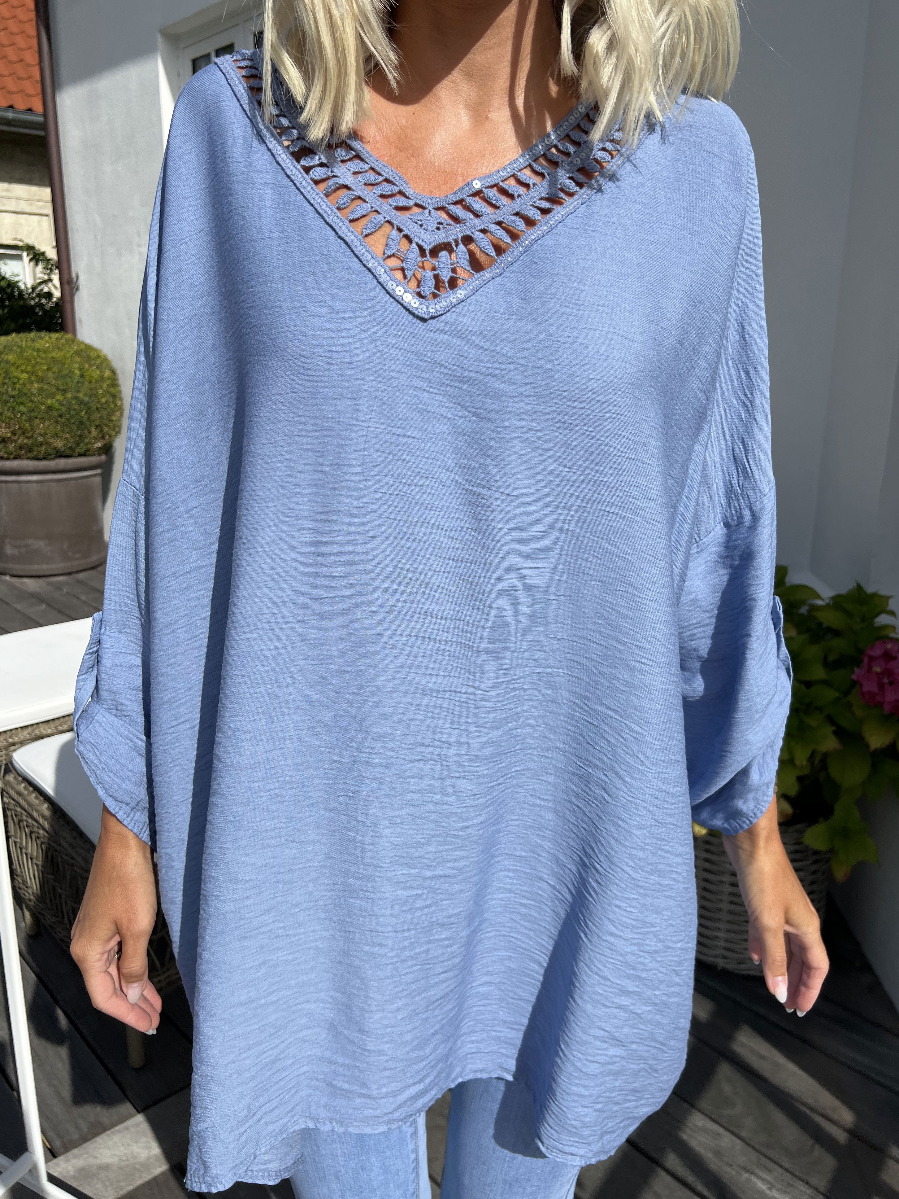 Elina - Tunika med paljetter och broderier