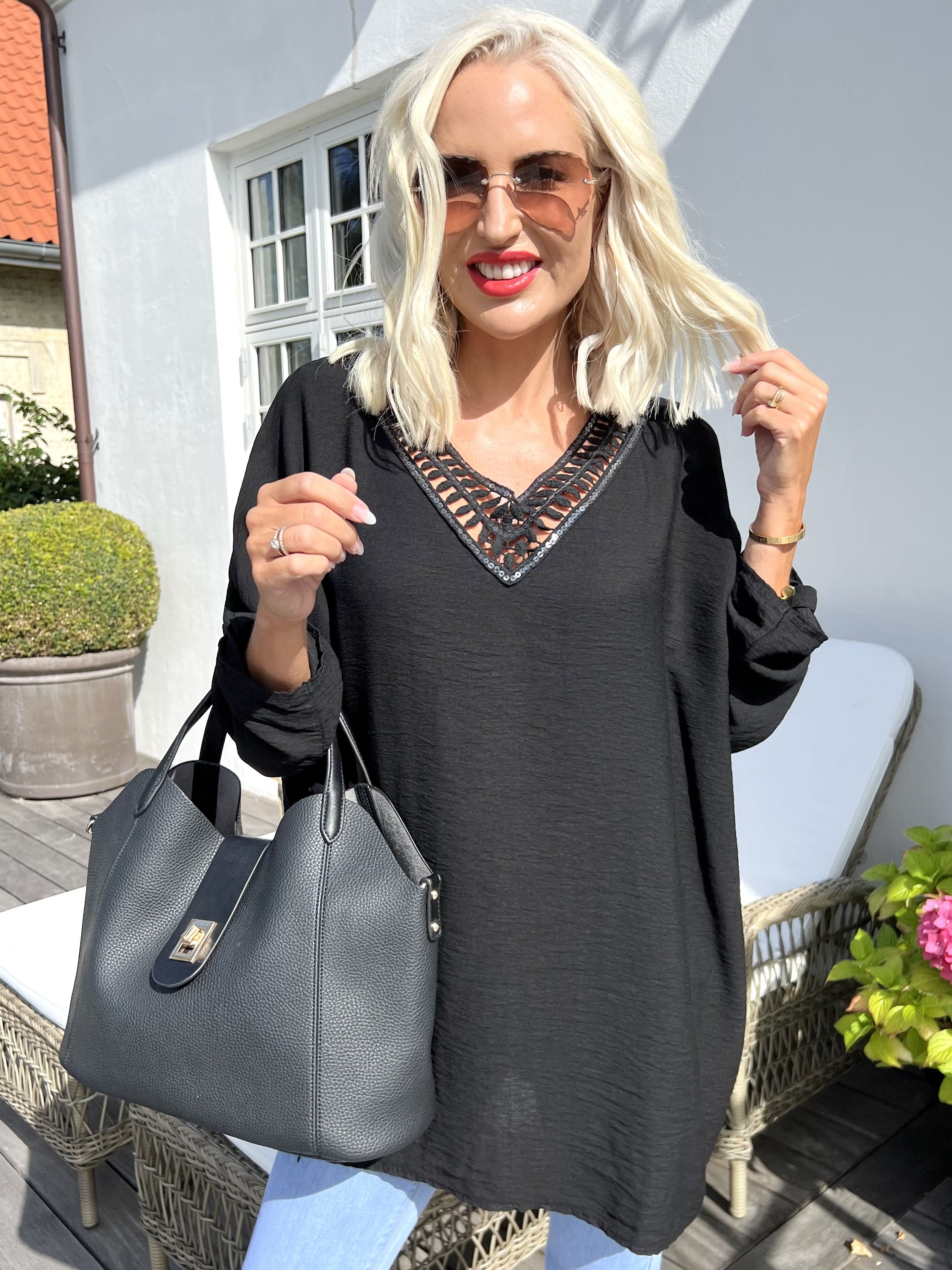 Elina - Tunika med paljetter och broderier