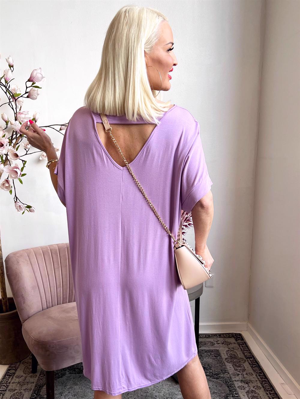 Ella Dress - Klänning med hål i ryggen