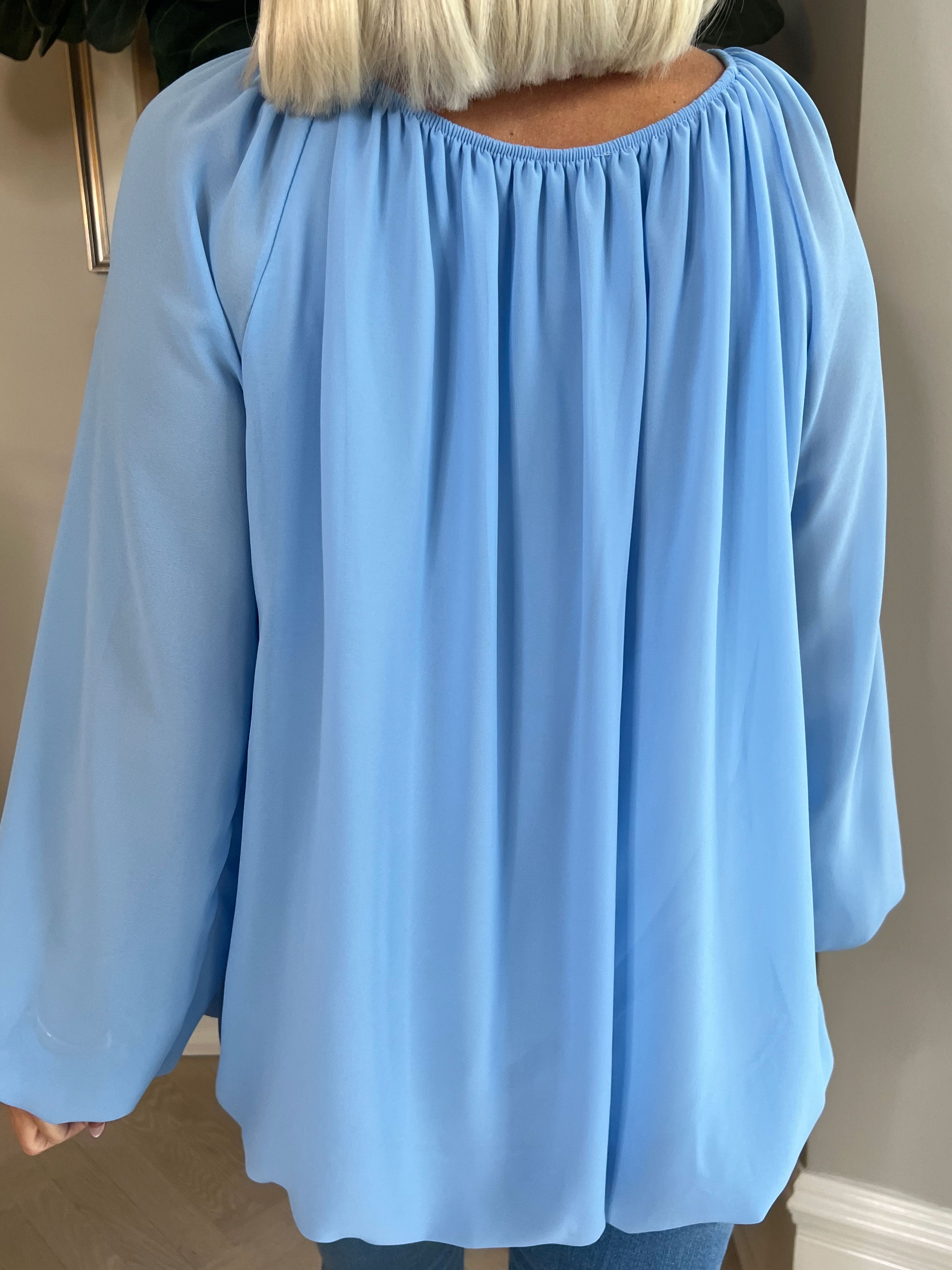 Ellen - Enkel tunika med elastisk halsringning