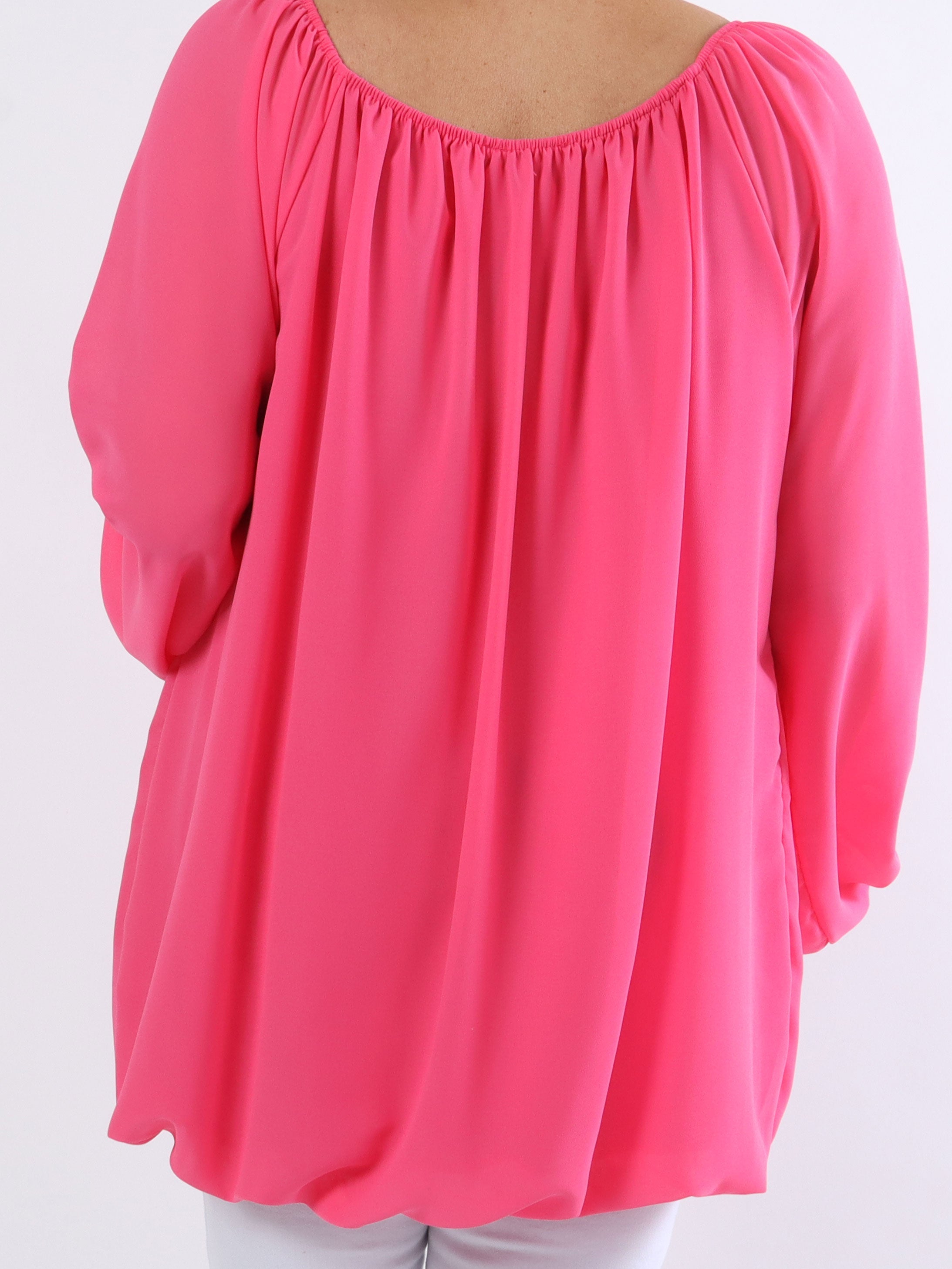 Ellen - Enkel plus size tunika med elastisk halsringning