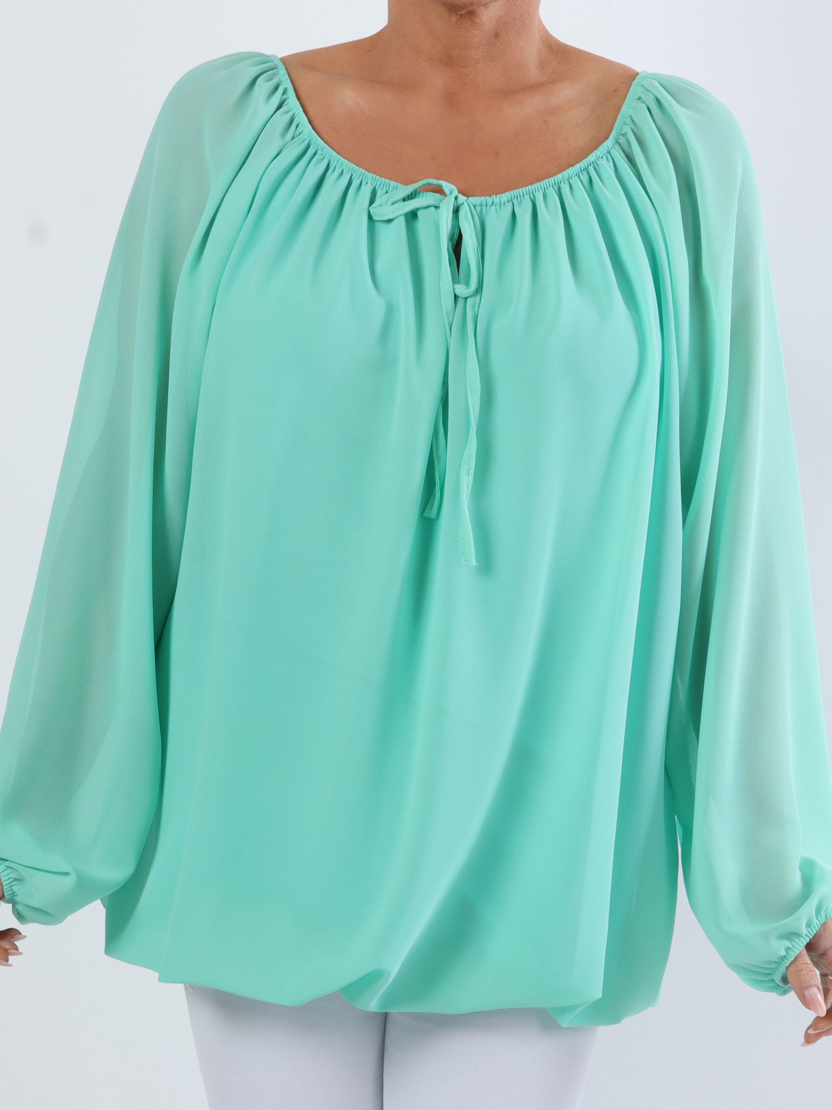 Ellen - Enkel plus size tunika med elastisk halsringning