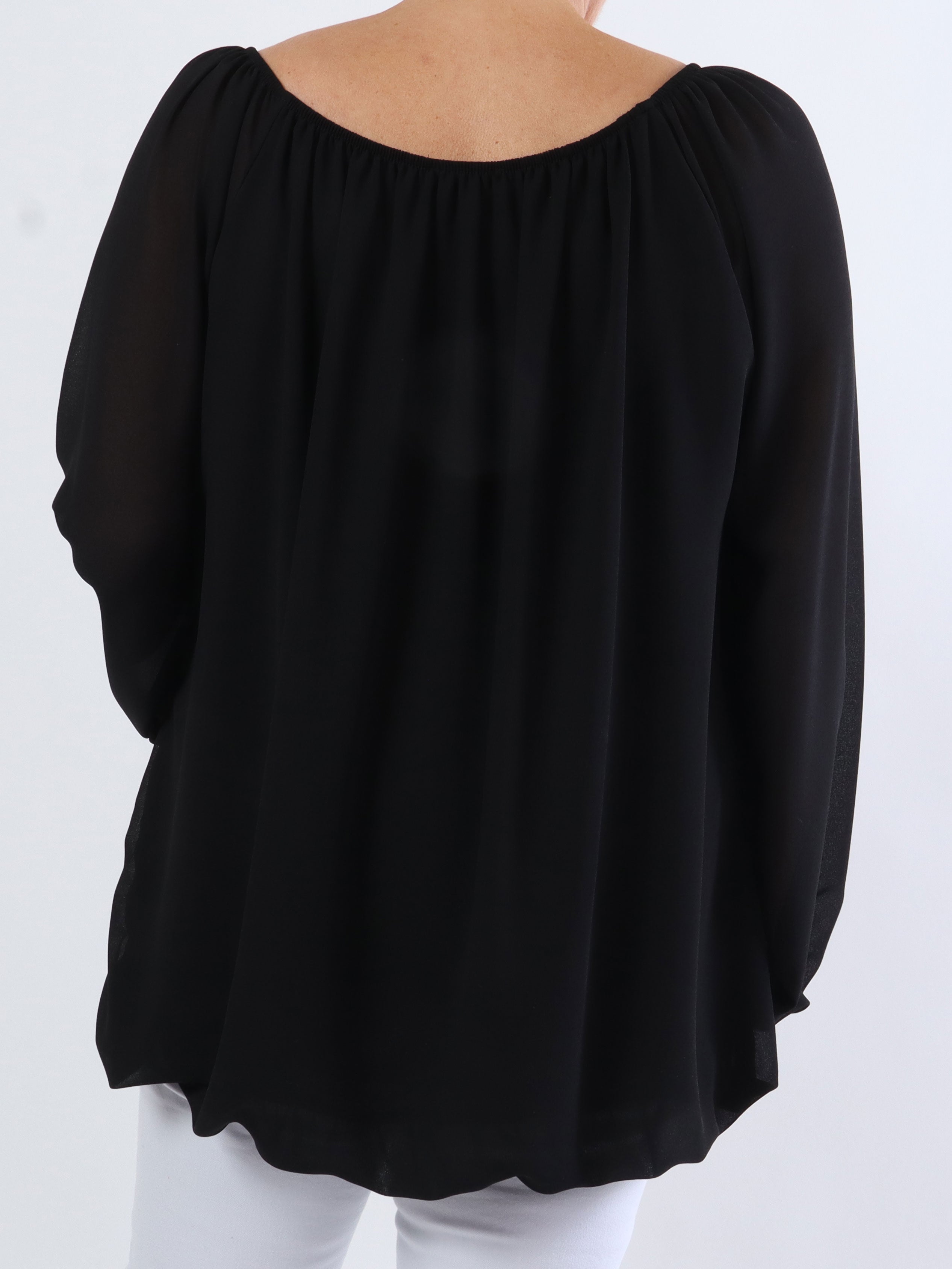 Ellen - Enkel plus size tunika med elastisk halsringning