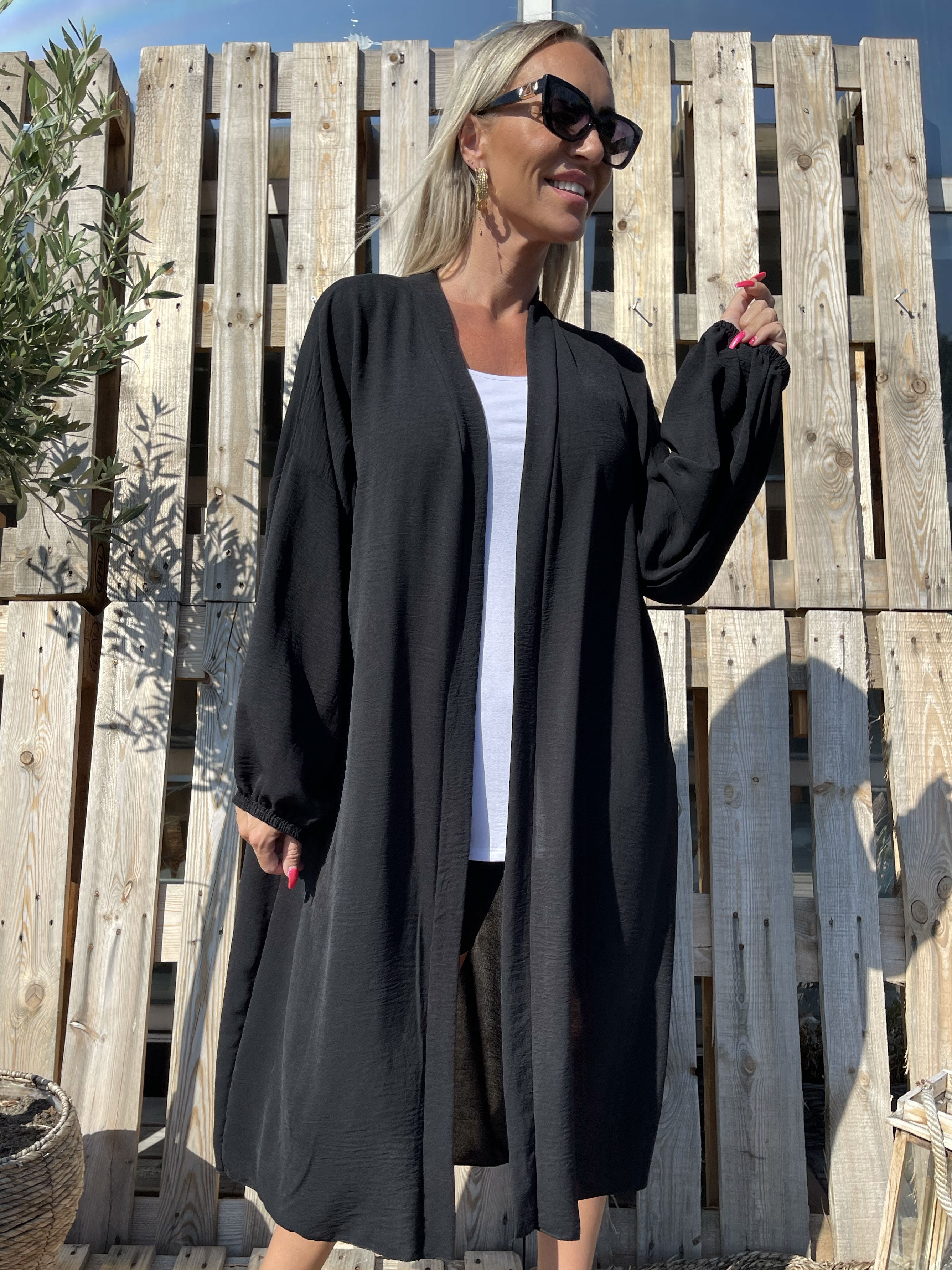 Ellen - Lätt kofta med ballongärmar - Black