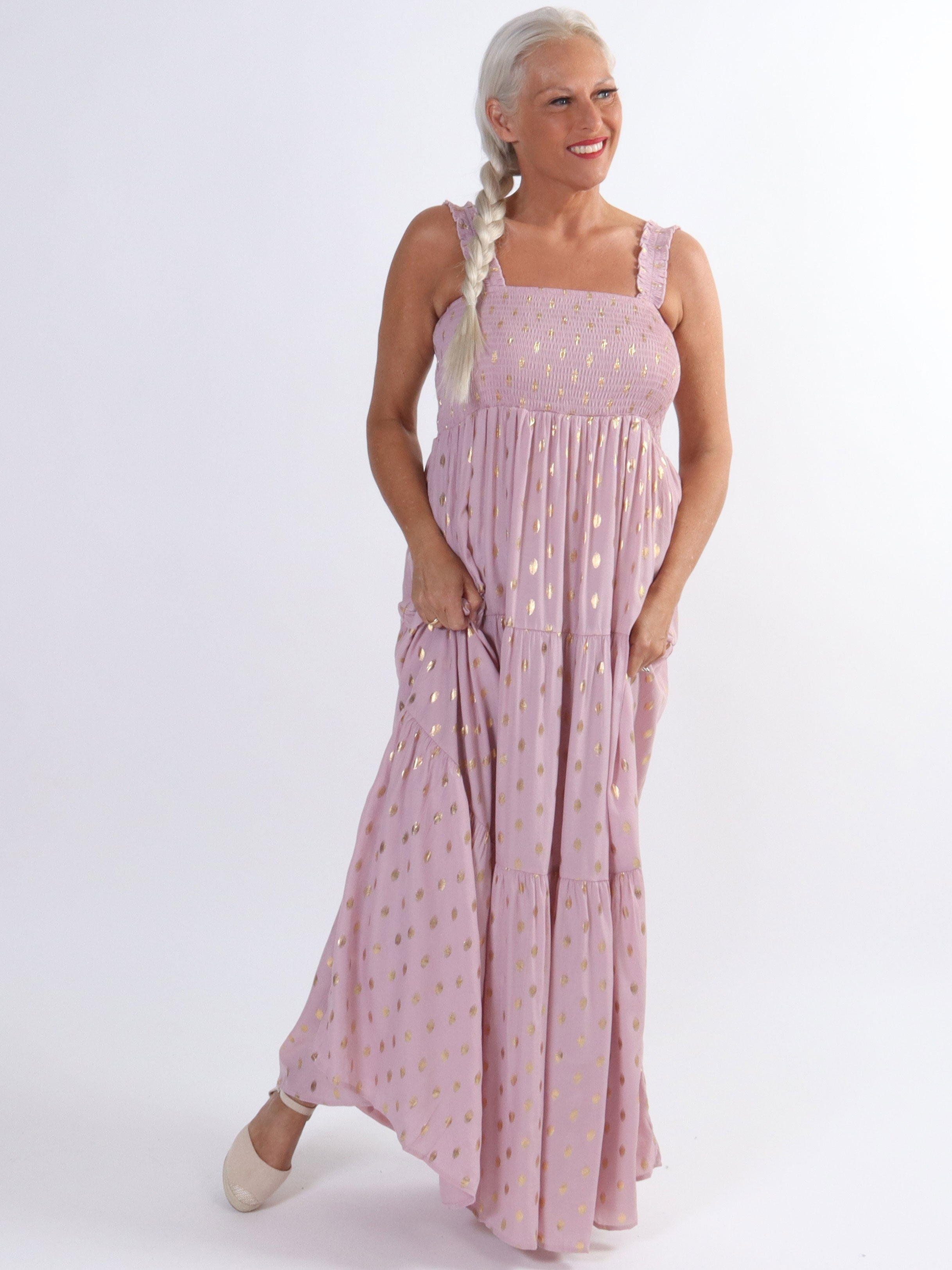 Emma - Lång klänning med smockad byst och gulddetaljer - Mint