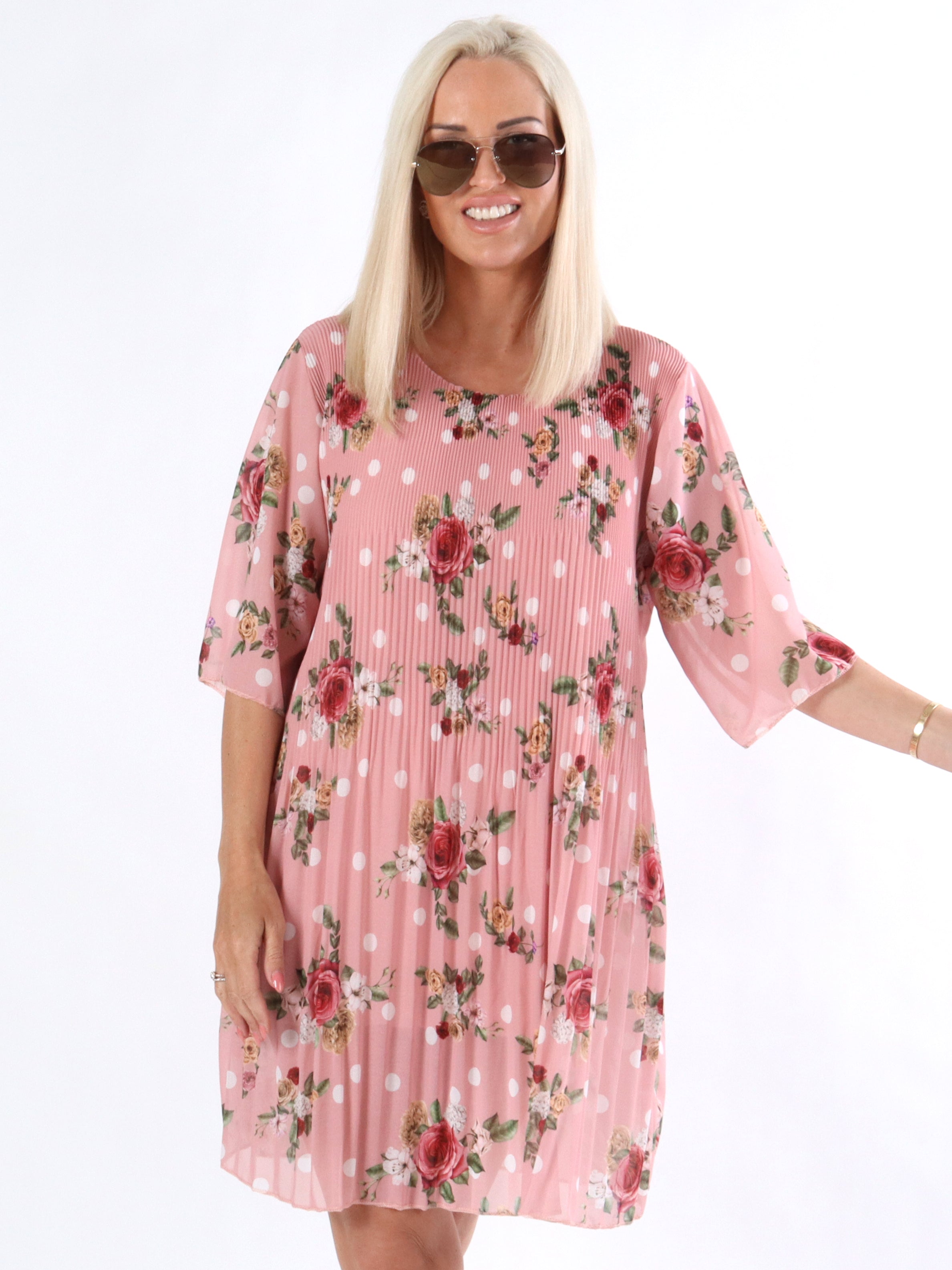 Emmy - Klänning i plisserad chiffong