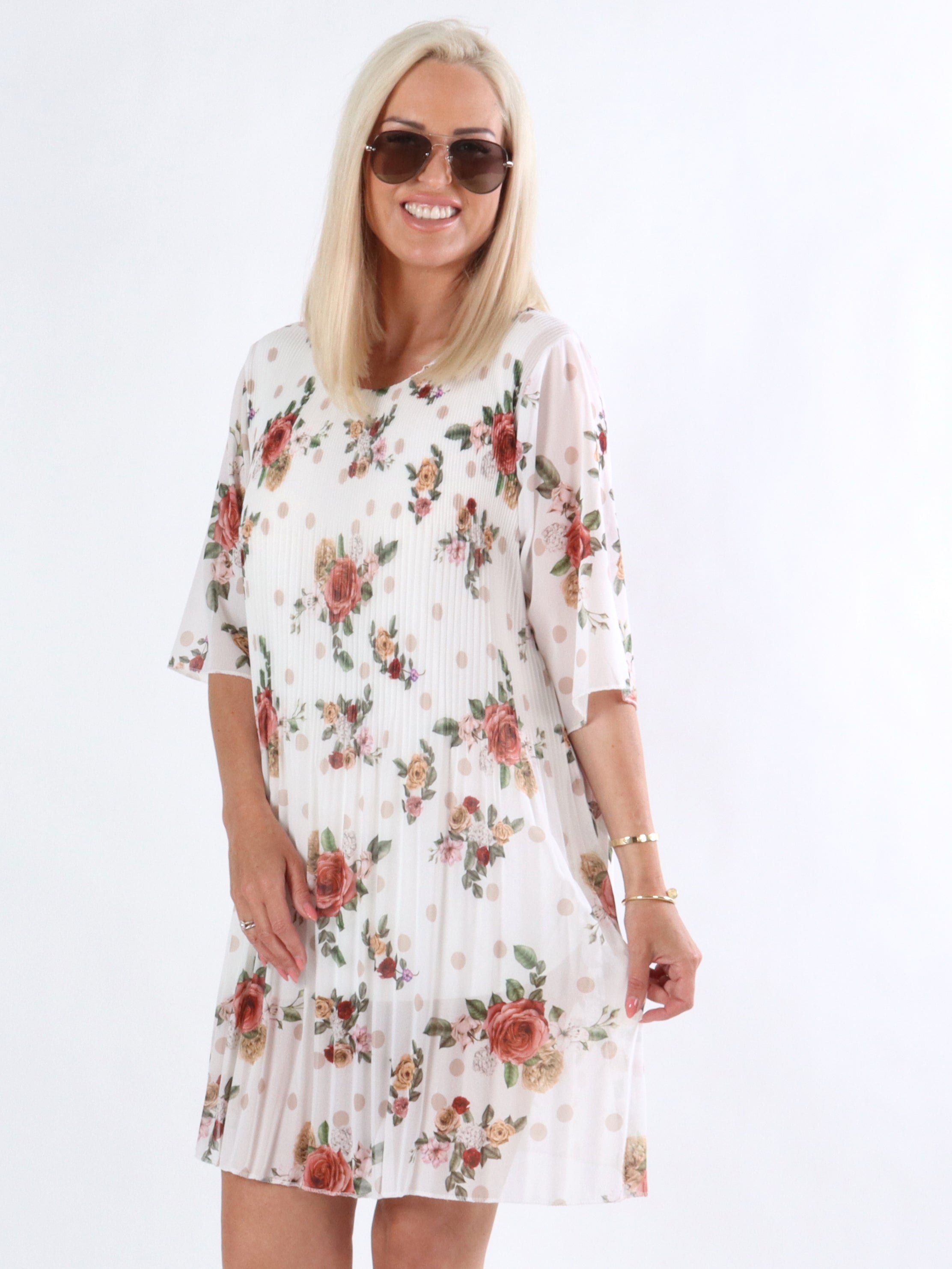 Emmy - Klänning i plisserad chiffong