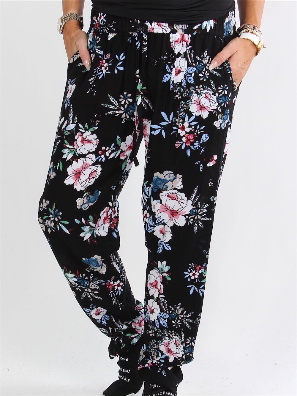 Angel - Svarta lösa byxor med blå och rosa blommor