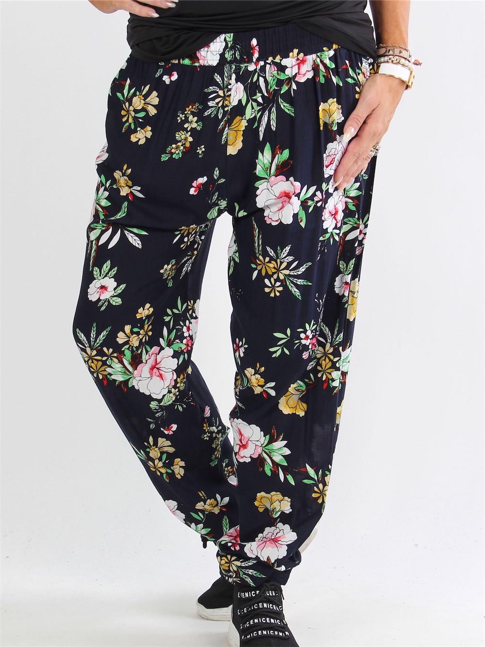 Angel - Svarta lösa byxor med blå och rosa blommor