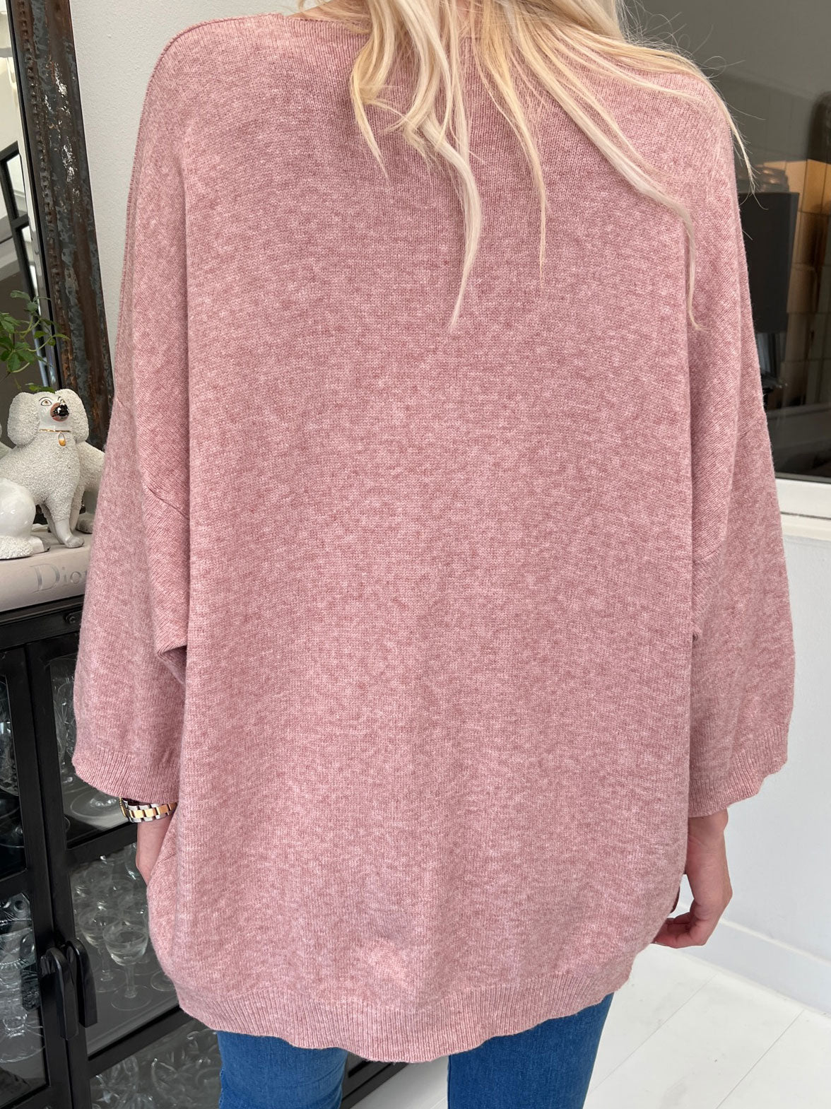 Esther - Stickad i överdimensionerad look