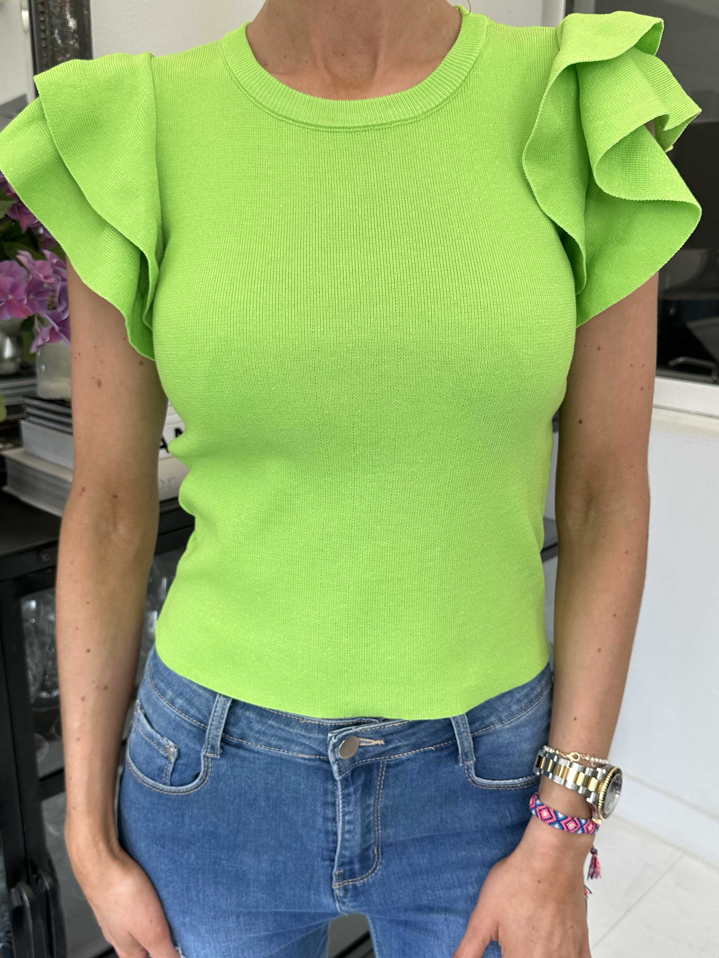 Eva - Feminin t-shirt med söta volangärmar